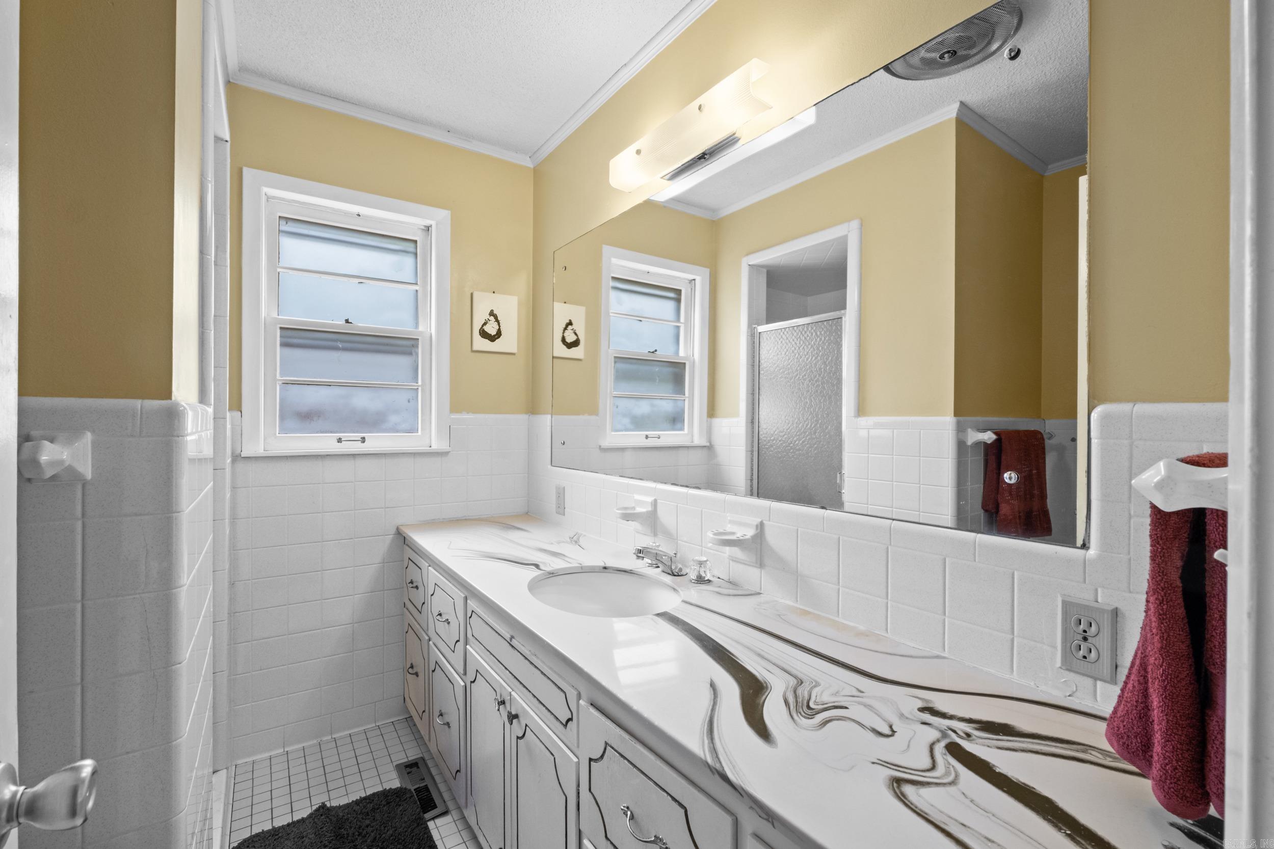 1903 W Arch  Searcy, AR