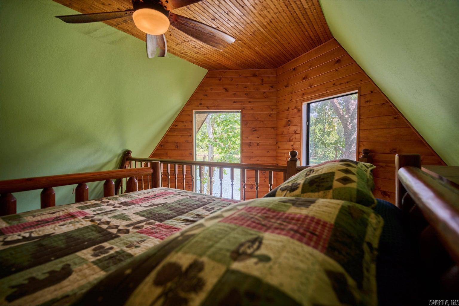 1 Kiawnie Circle  Hardy, AR