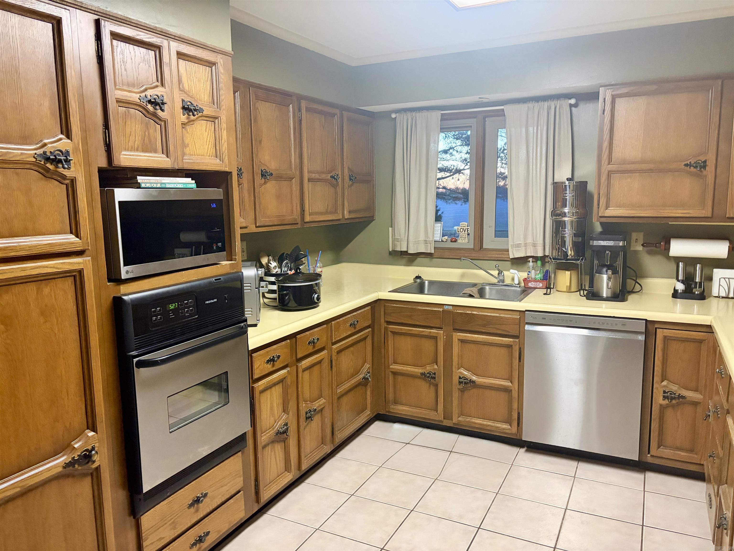 100 CR 1240 Hickory Ridge, AR 72347