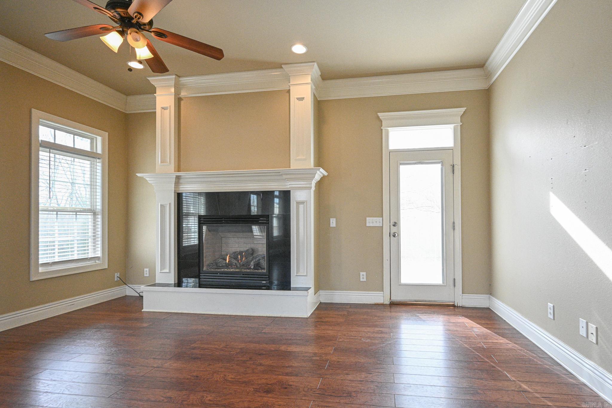 301 11Th St Street Mena, AR 71953