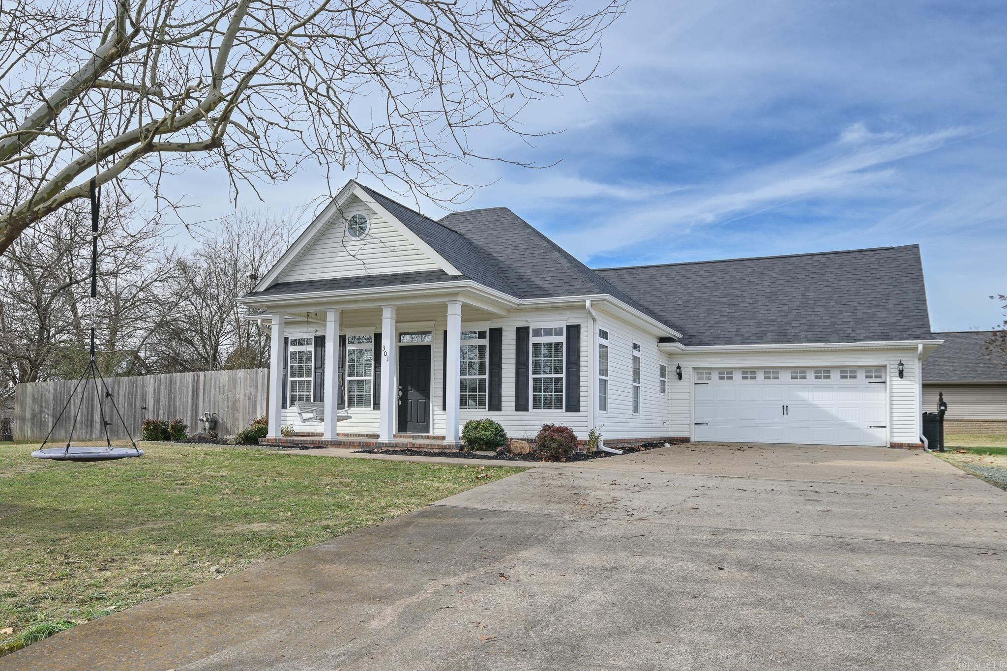 301 11Th St Street Mena, AR 71953