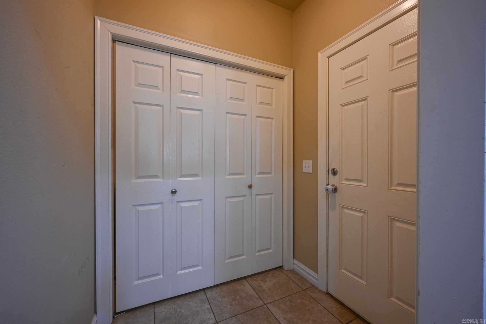 301 11Th St Street Mena, AR 71953