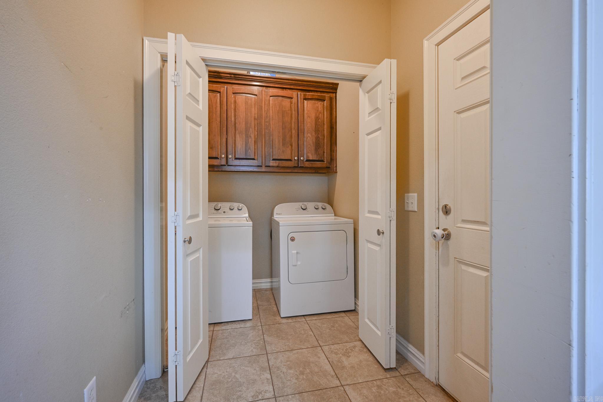 301 11Th St Street Mena, AR 71953