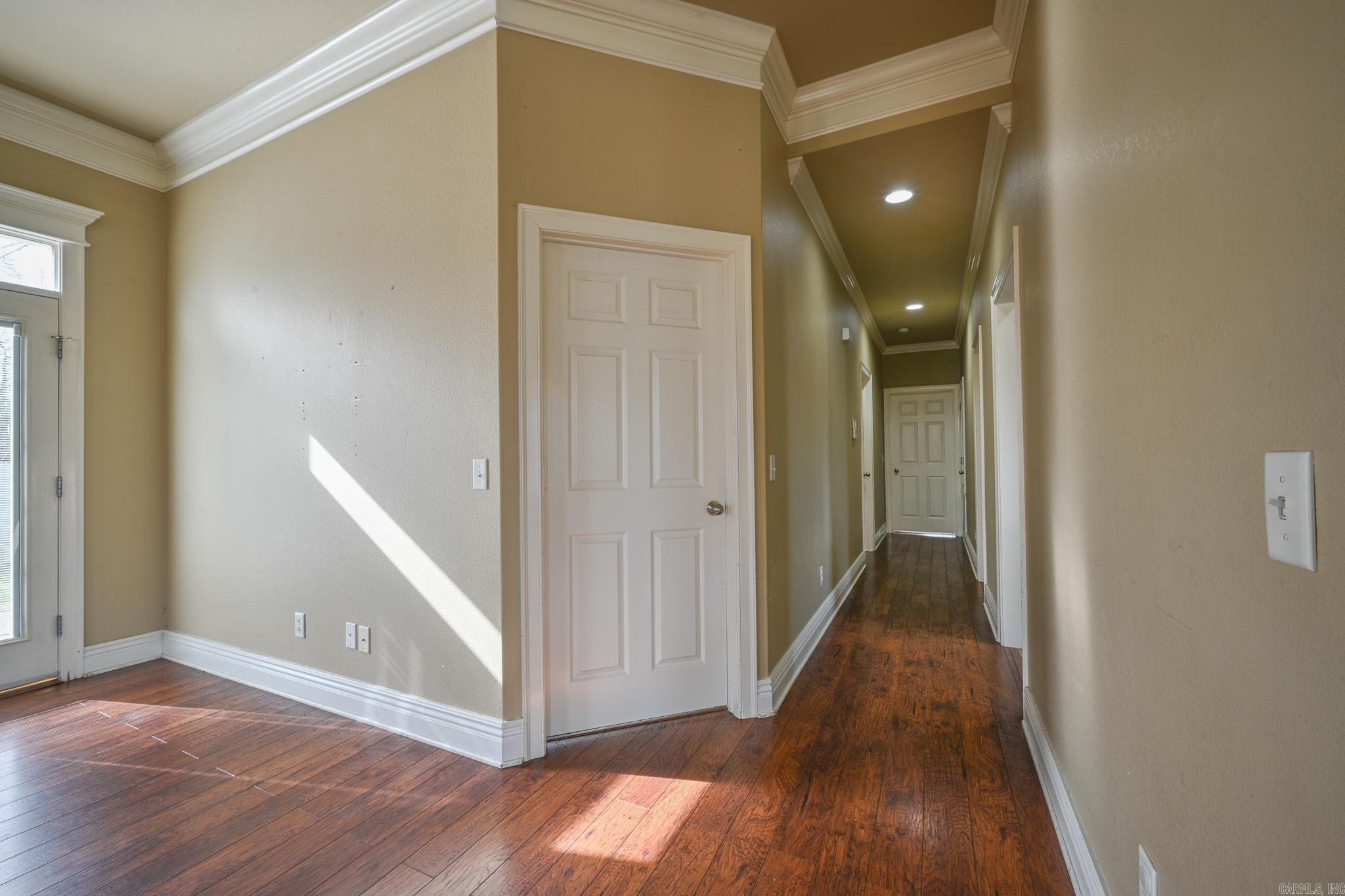 301 11Th St Street Mena, AR 71953