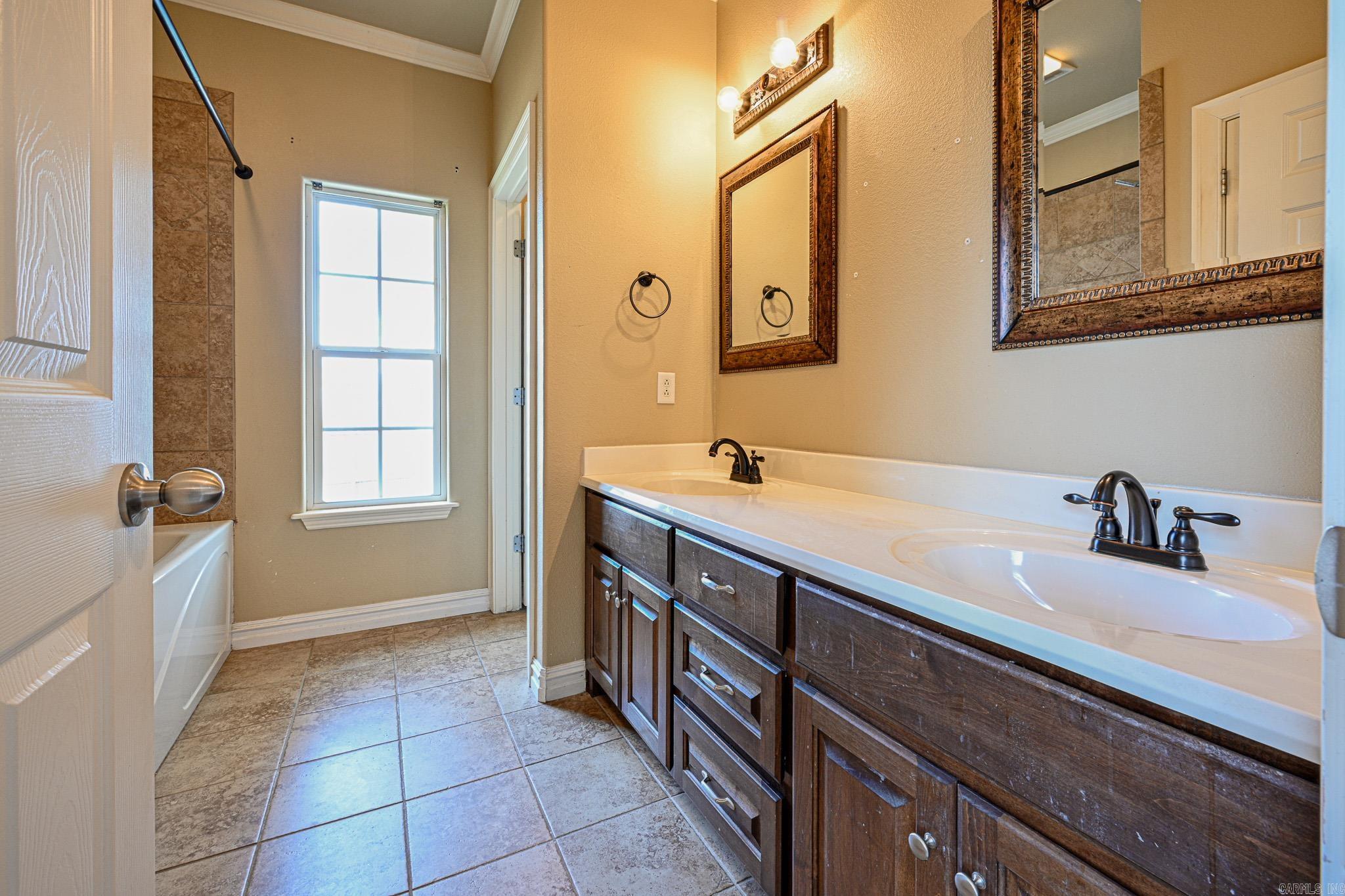 301 11Th St Street Mena, AR 71953