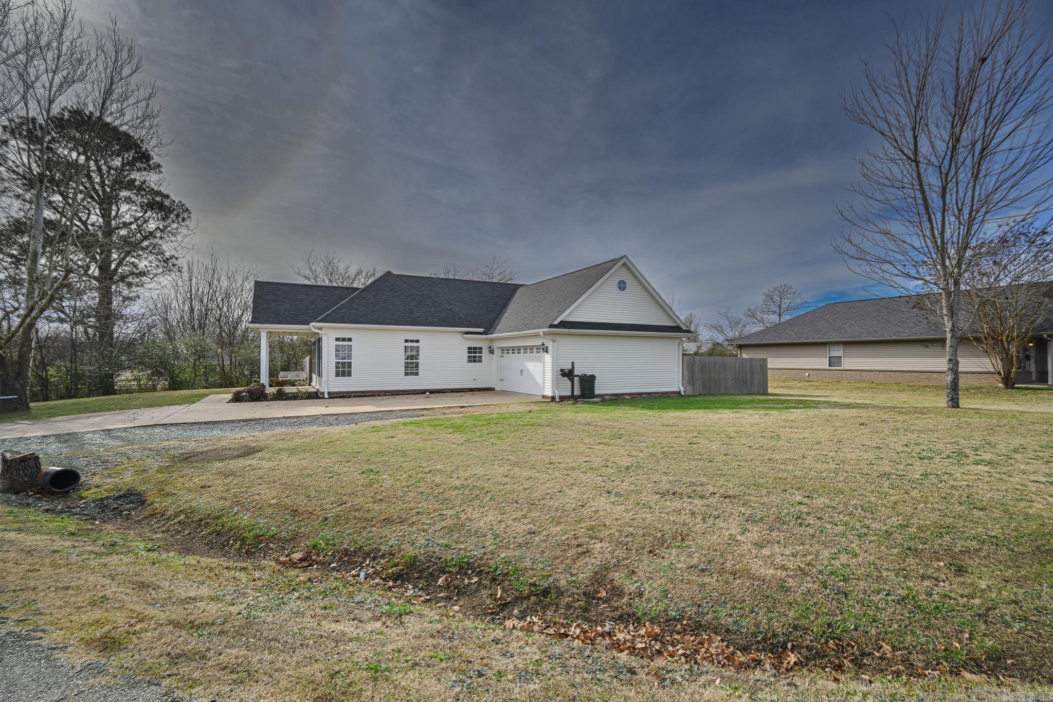 301 11Th St Street Mena, AR 71953