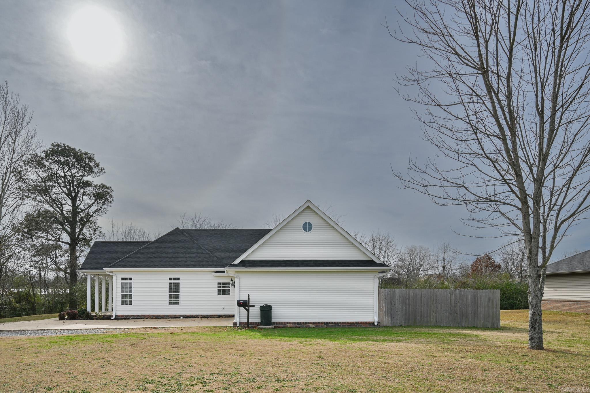 301 11Th St Street Mena, AR 71953