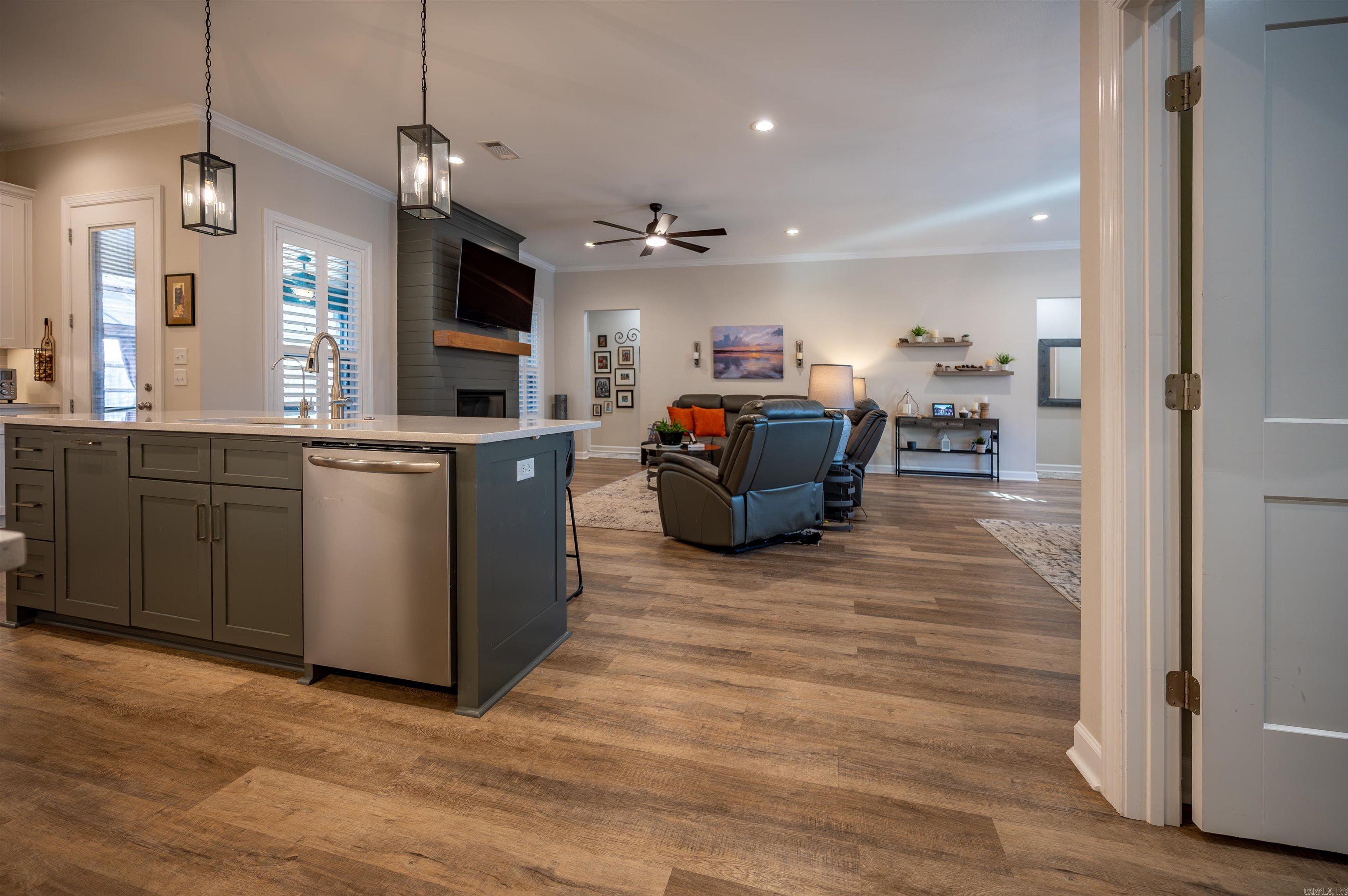 861 Oak Forest Circle Sherwood, AR 72120