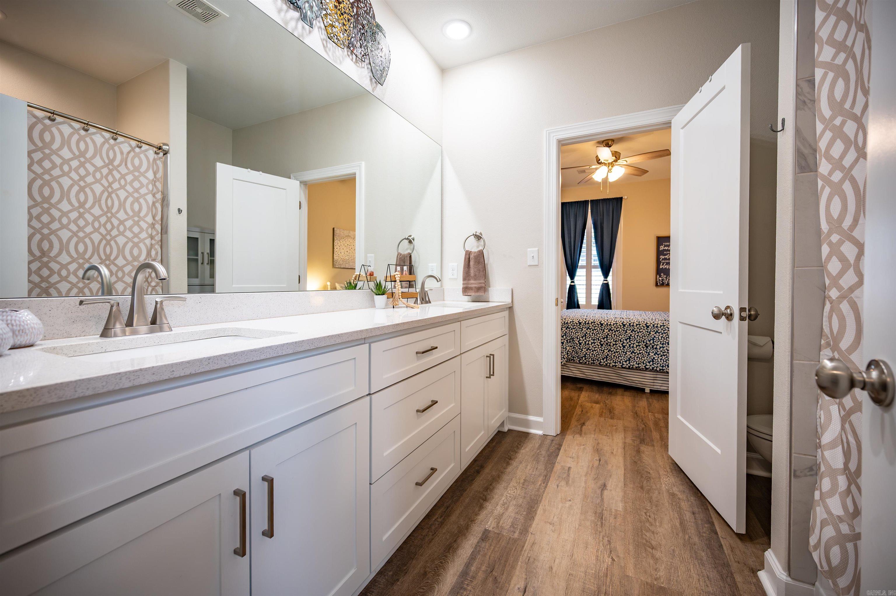 861 Oak Forest Circle Sherwood, AR 72120