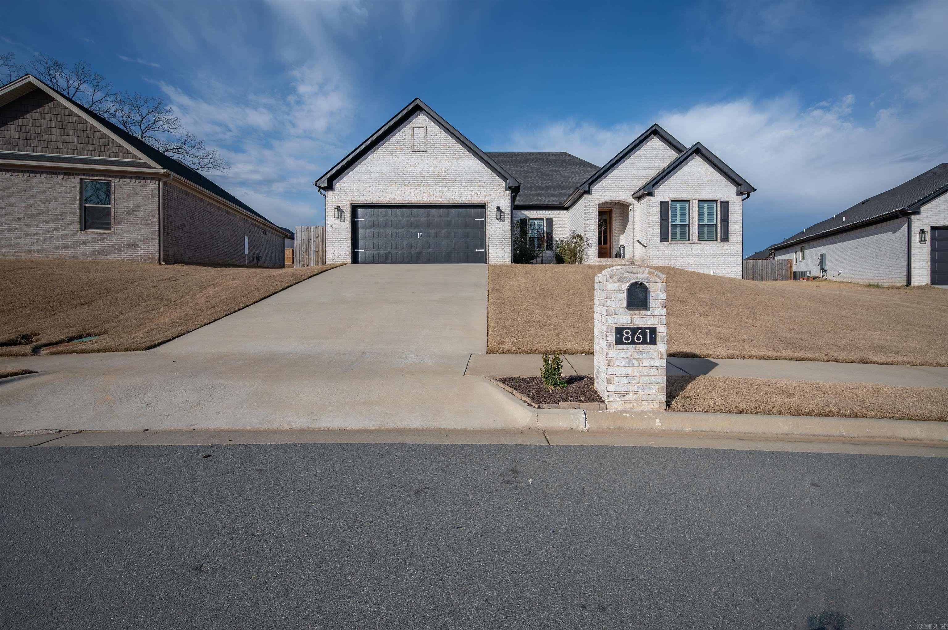 861 Oak Forest Circle Sherwood, AR 72120