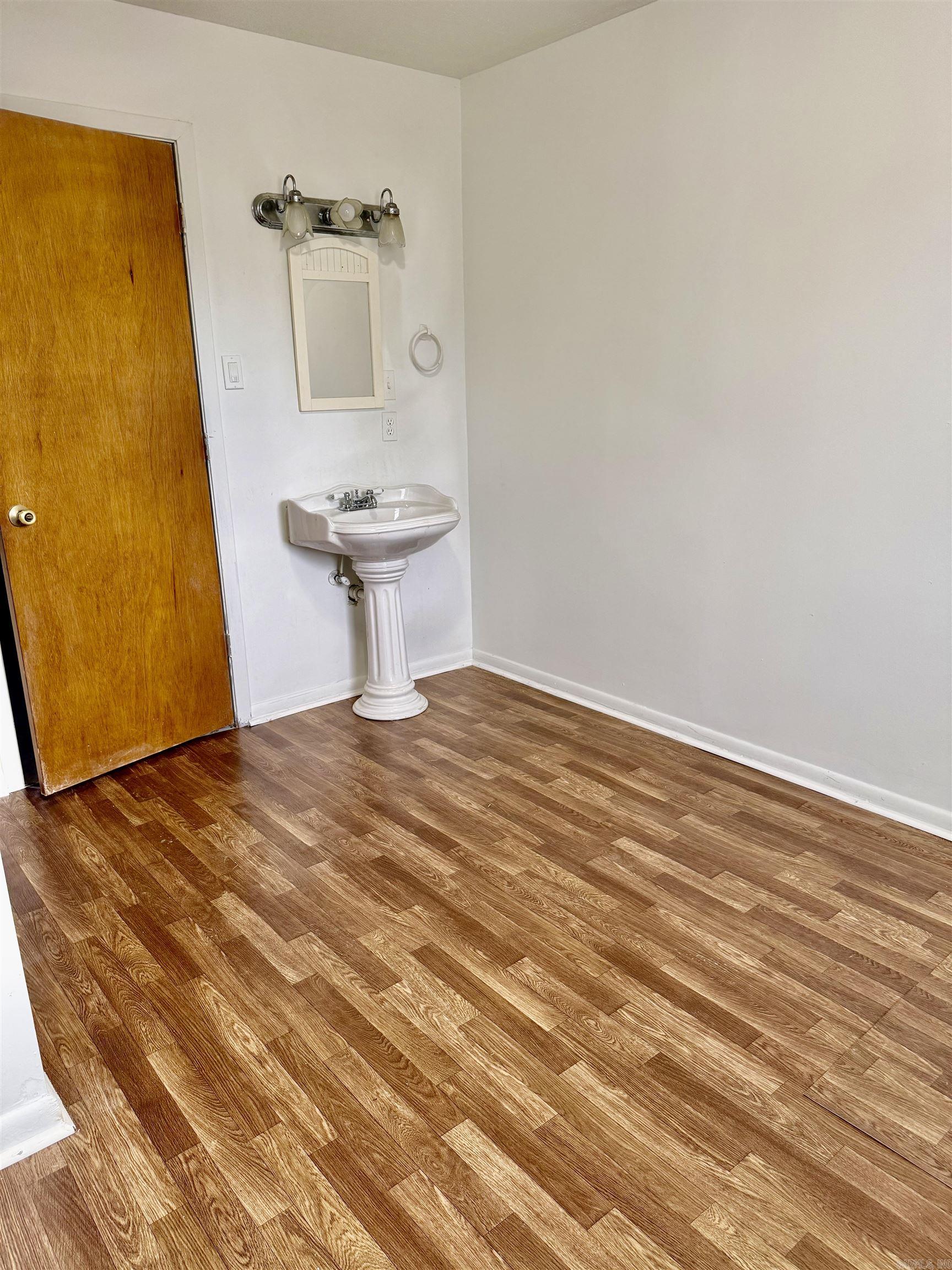 5 Swallow  Sherwood, AR