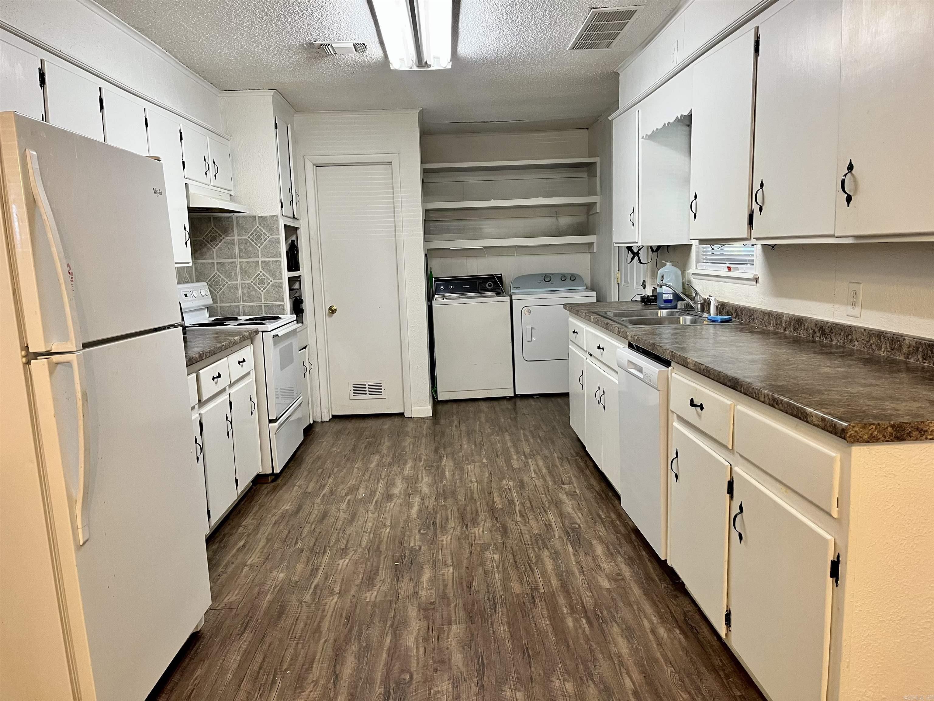 243 Elmwood  Hot Springs, AR