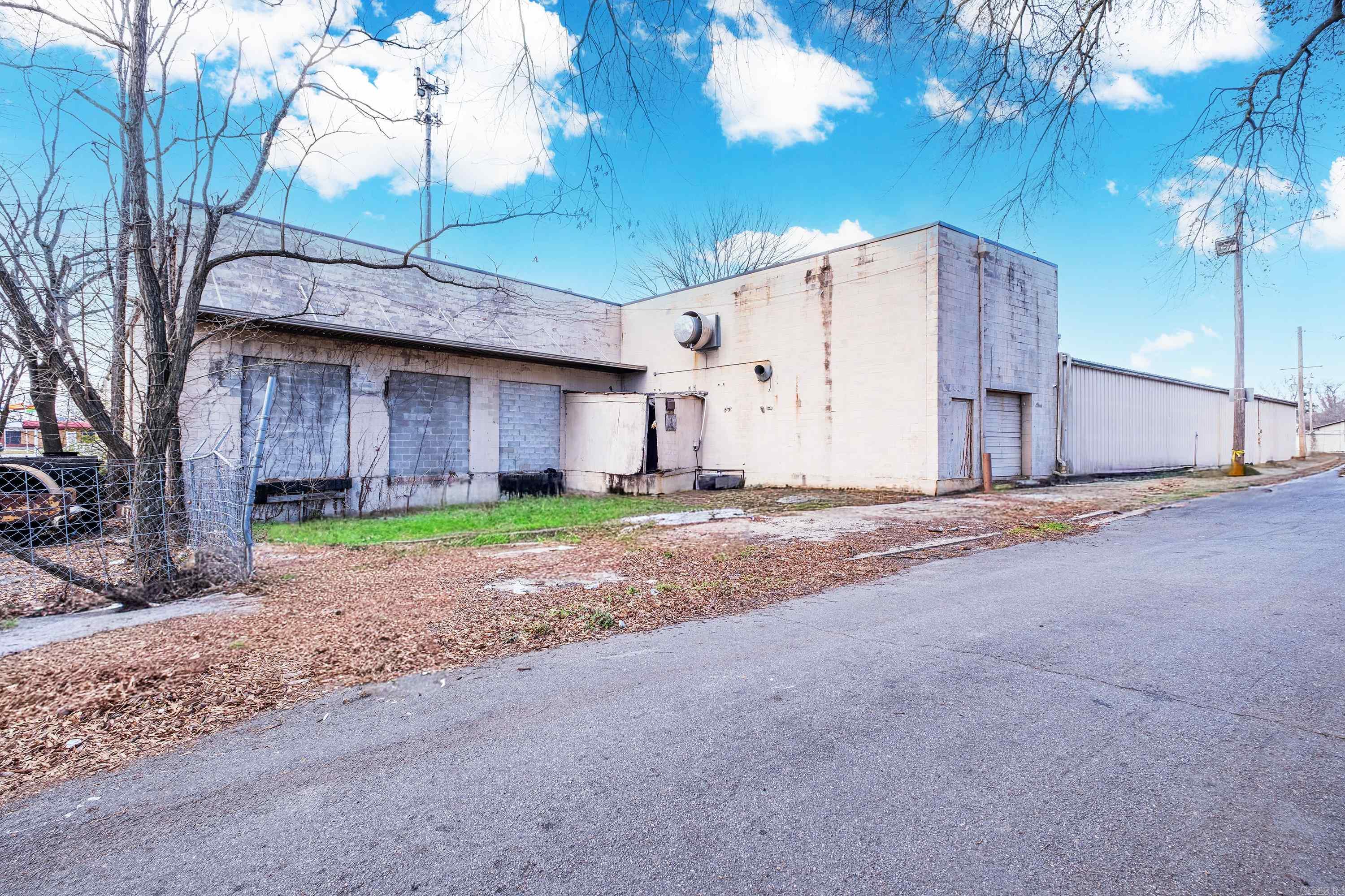 5303 33rd  Little Rock, AR