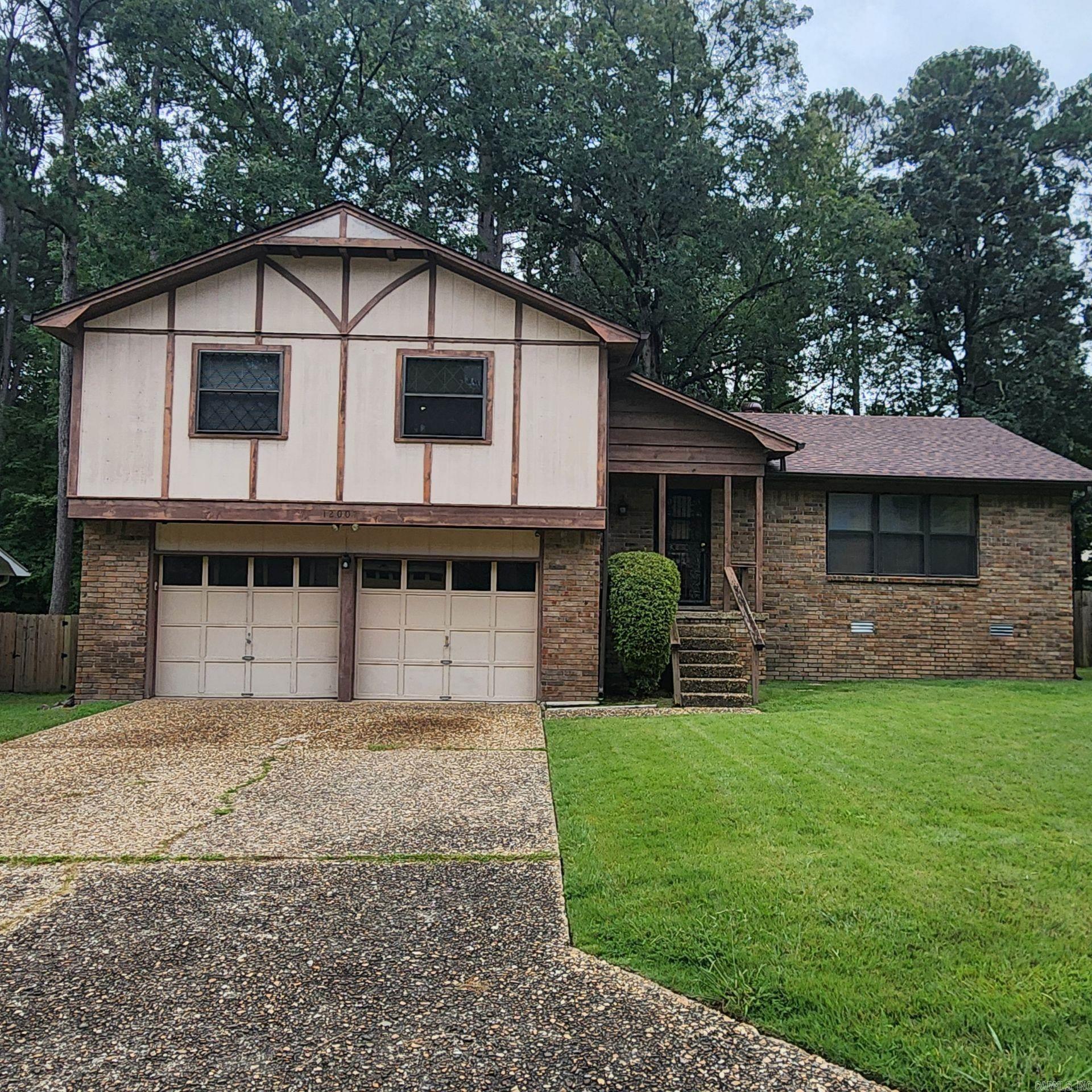 12007 Lemoncrest Lane Little Rock, AR 72210