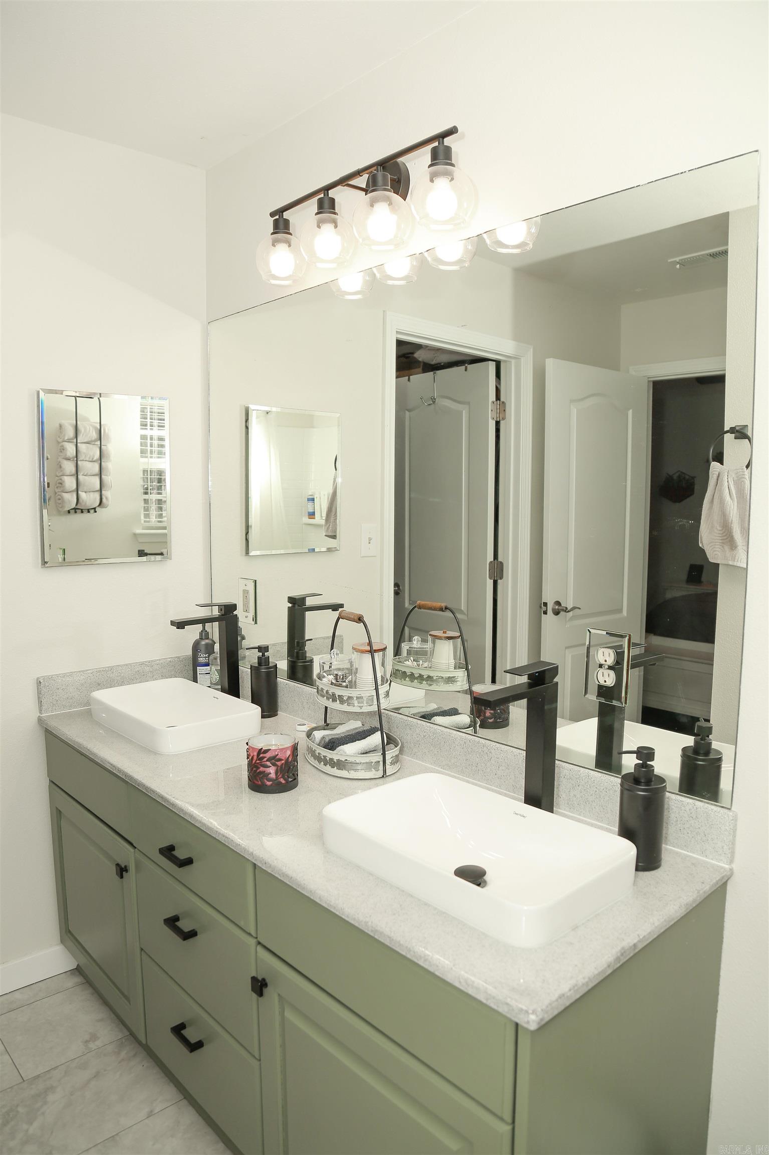 1814 Paradise Acres Road Russellville, AR 72801