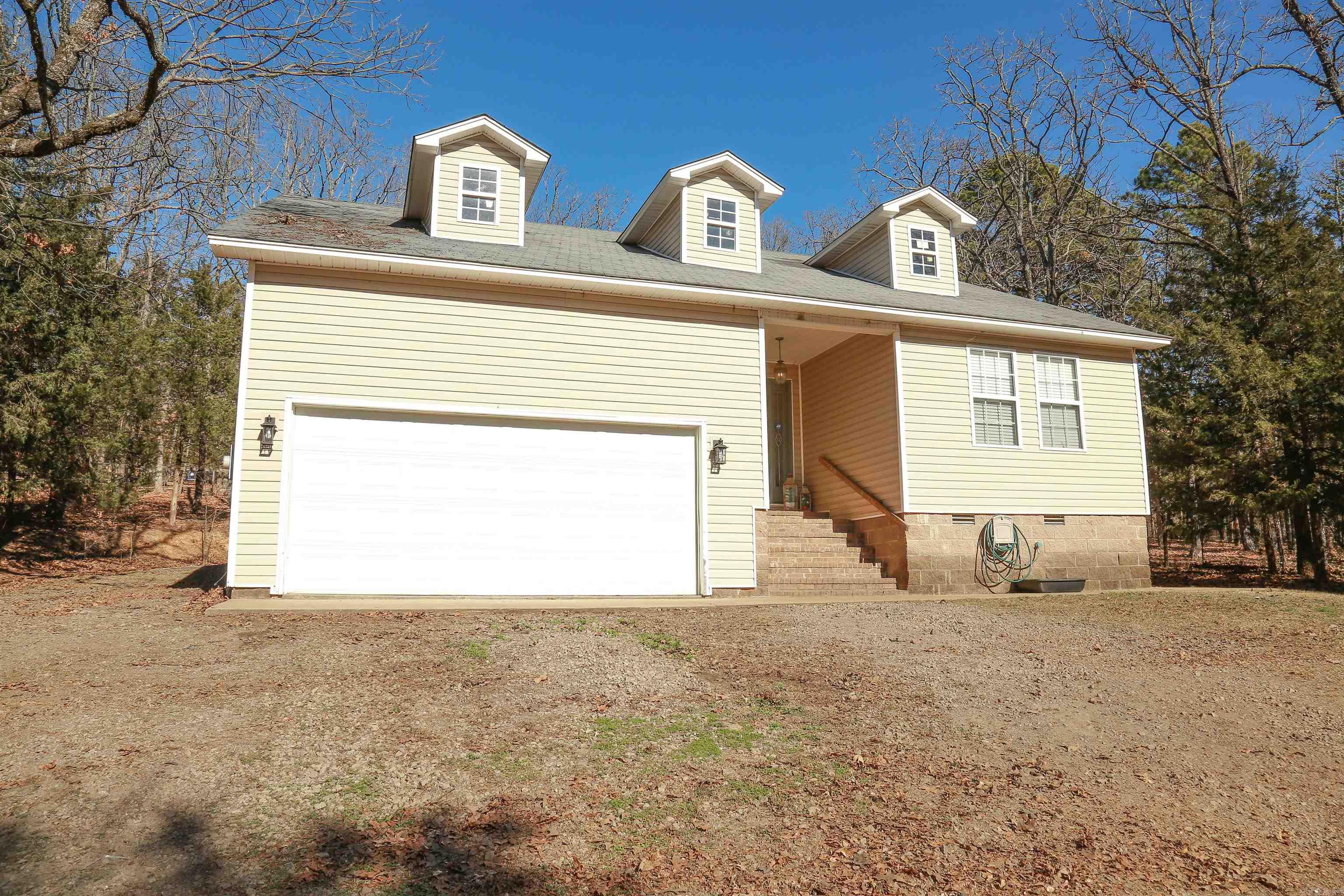 1814 Paradise Acres Road Russellville, AR 72801