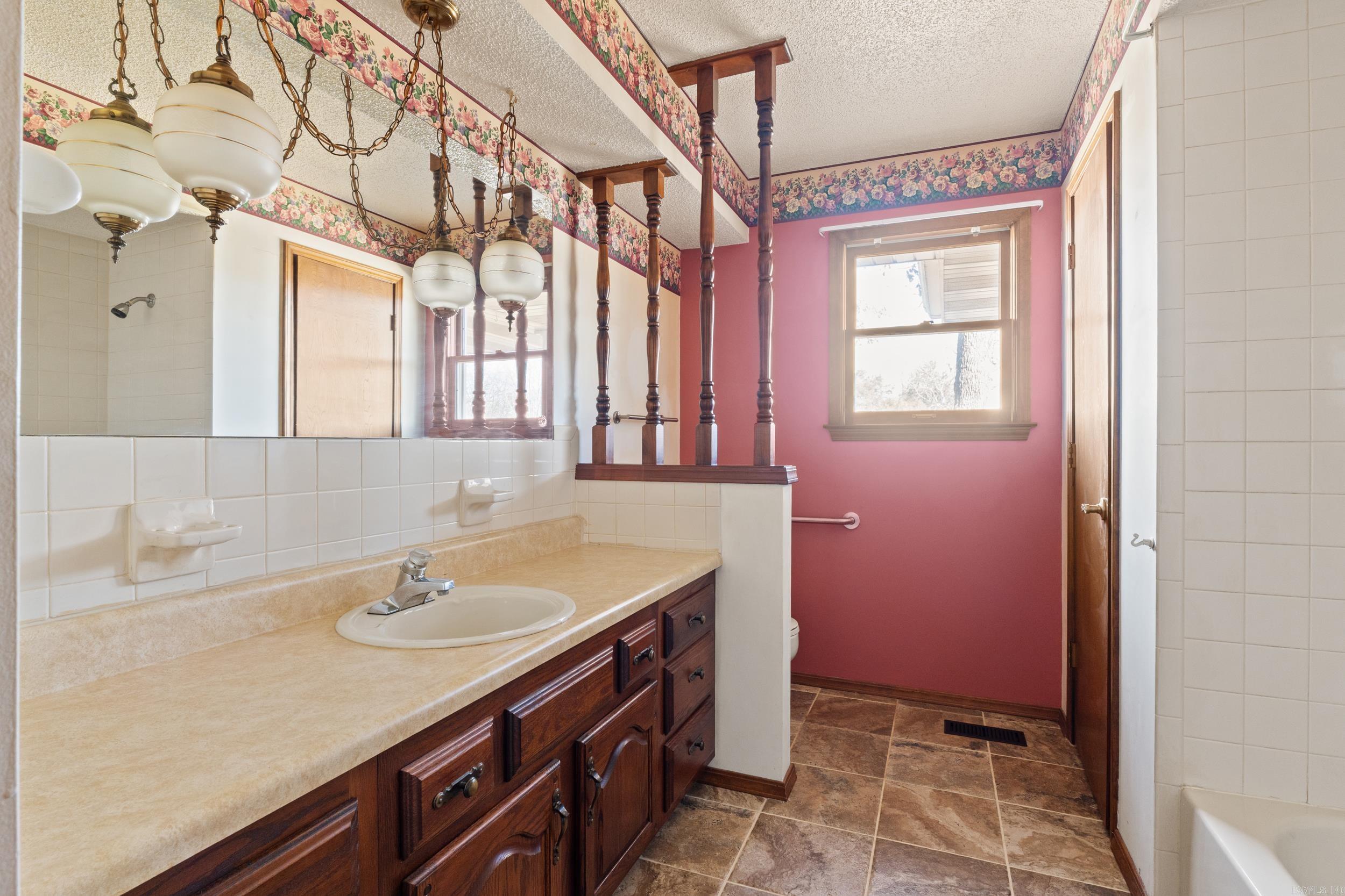 1710 Ashbriar Drive  Mountain Home, AR