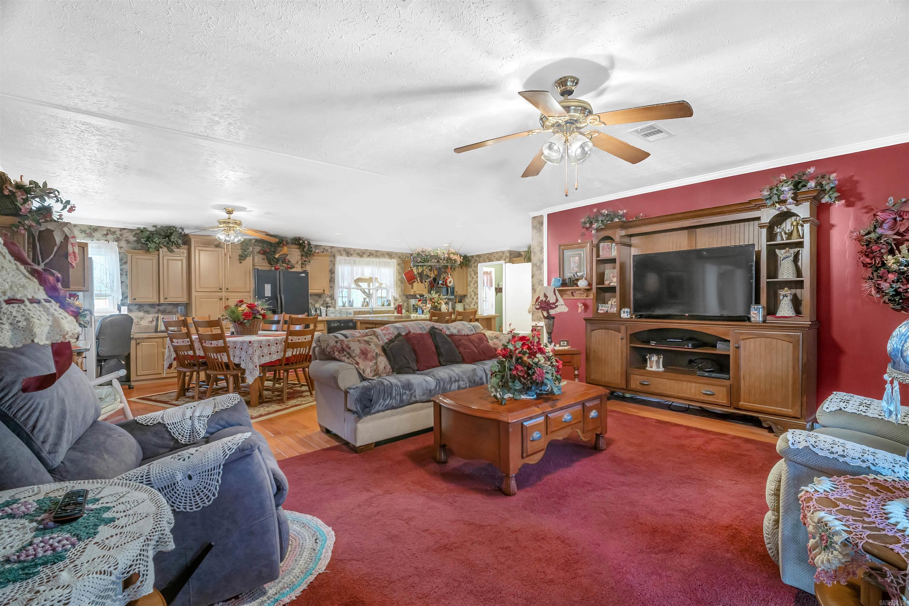 3152 W Hwy 9  Clinton, AR