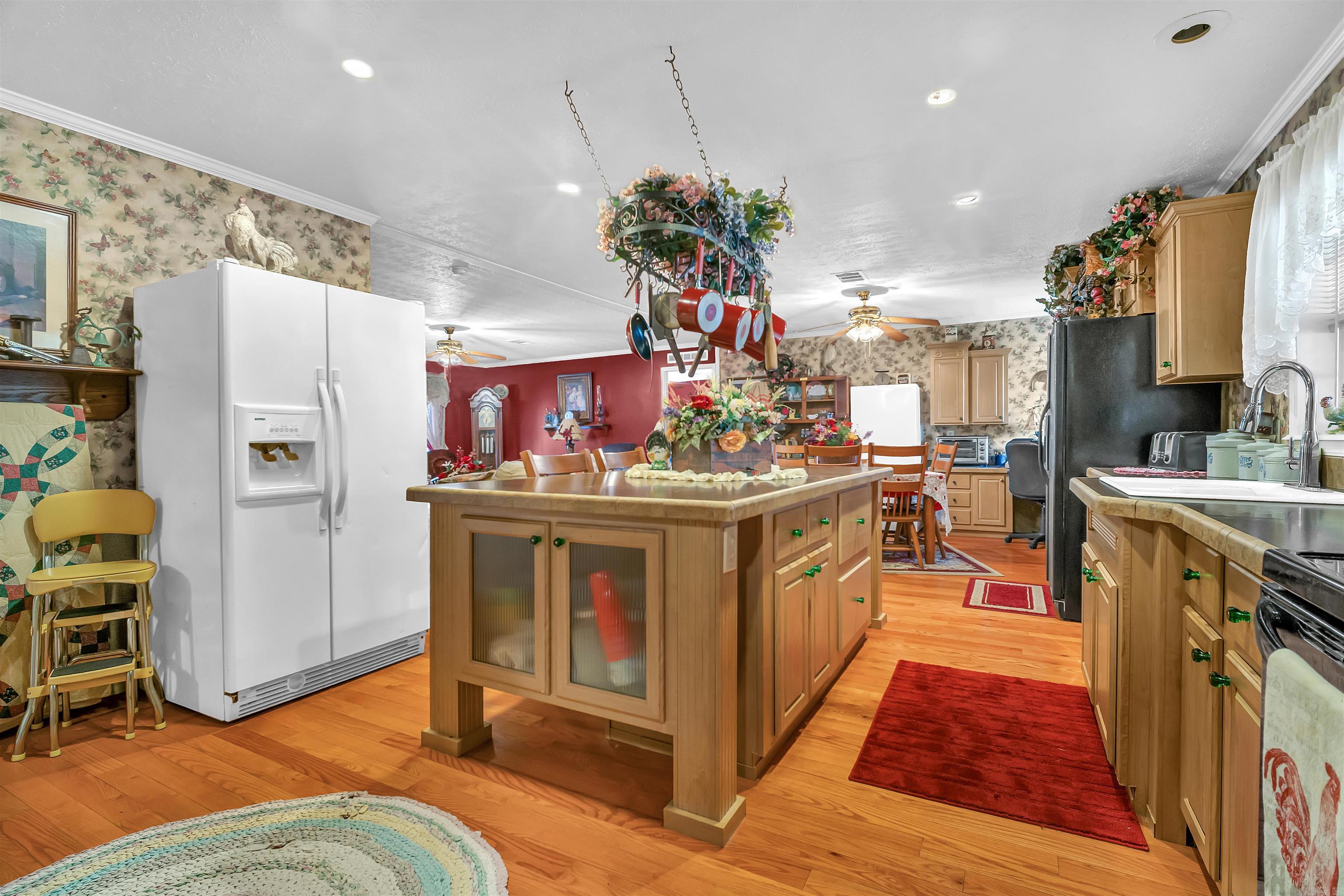 3152 W Hwy 9  Clinton, AR