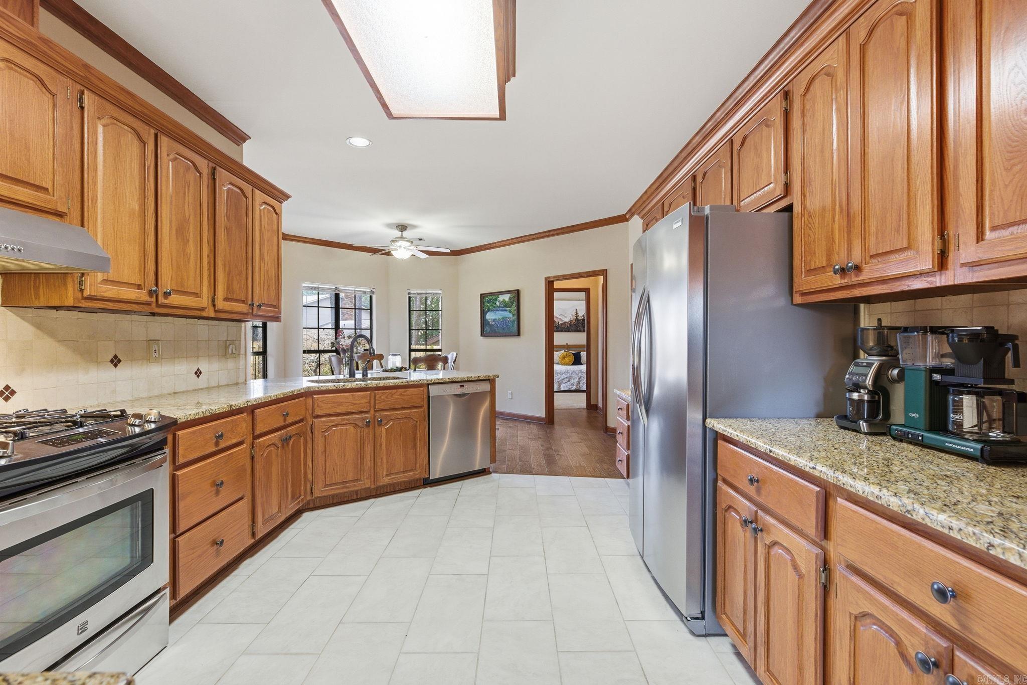 14 Leeward Court Maumelle, AR 72113