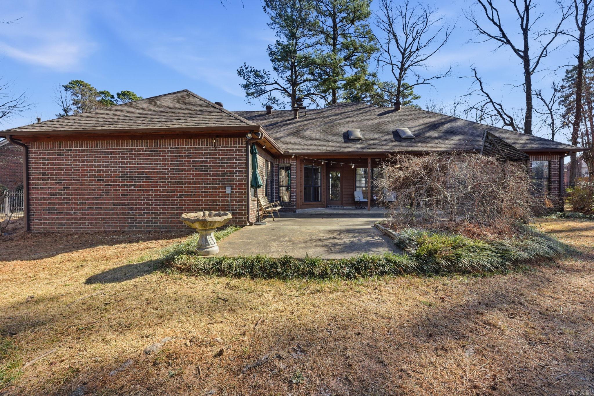 14 Leeward Court Maumelle, AR 72113