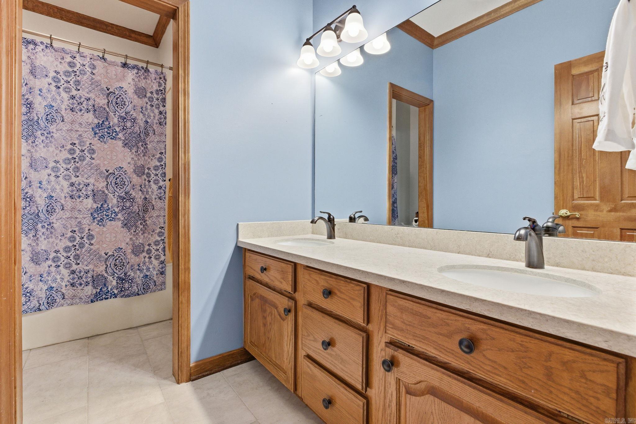 14 Leeward Court Maumelle, AR 72113