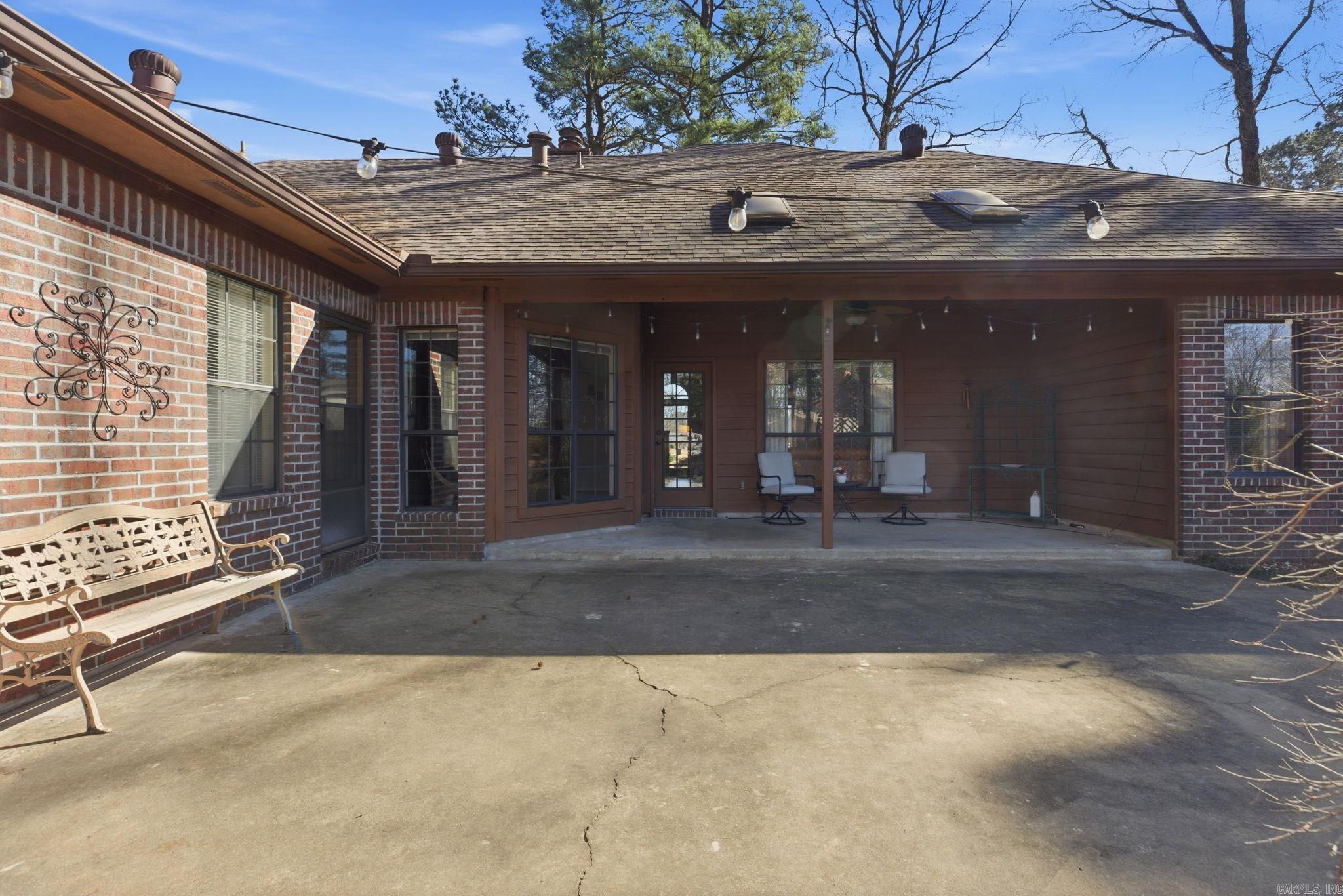 14 Leeward Court Maumelle, AR 72113