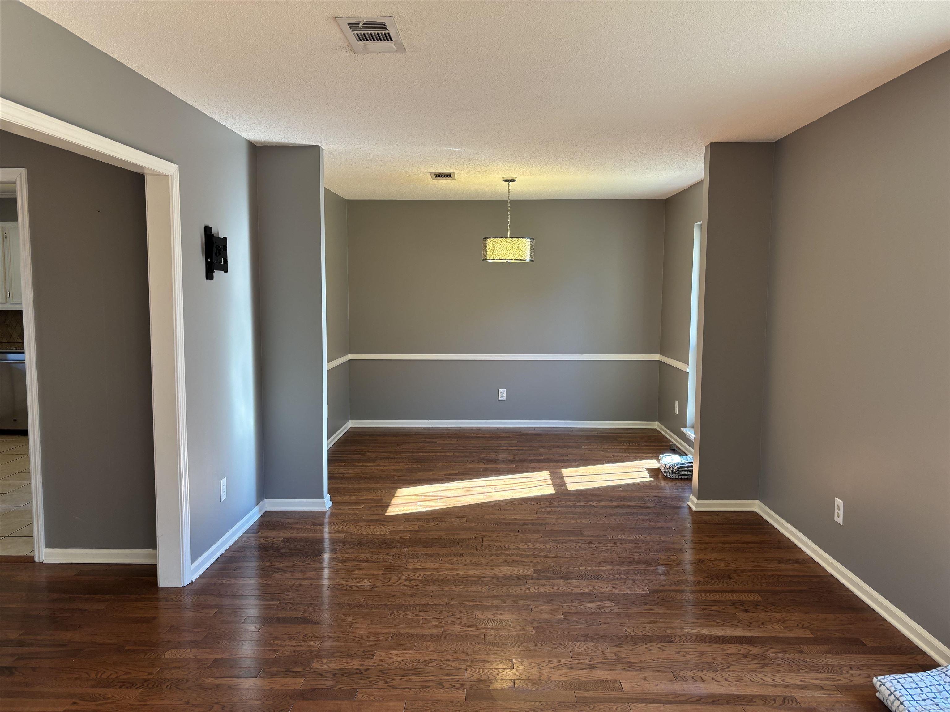 6 Castle Hill Court Little Rock, AR 72227