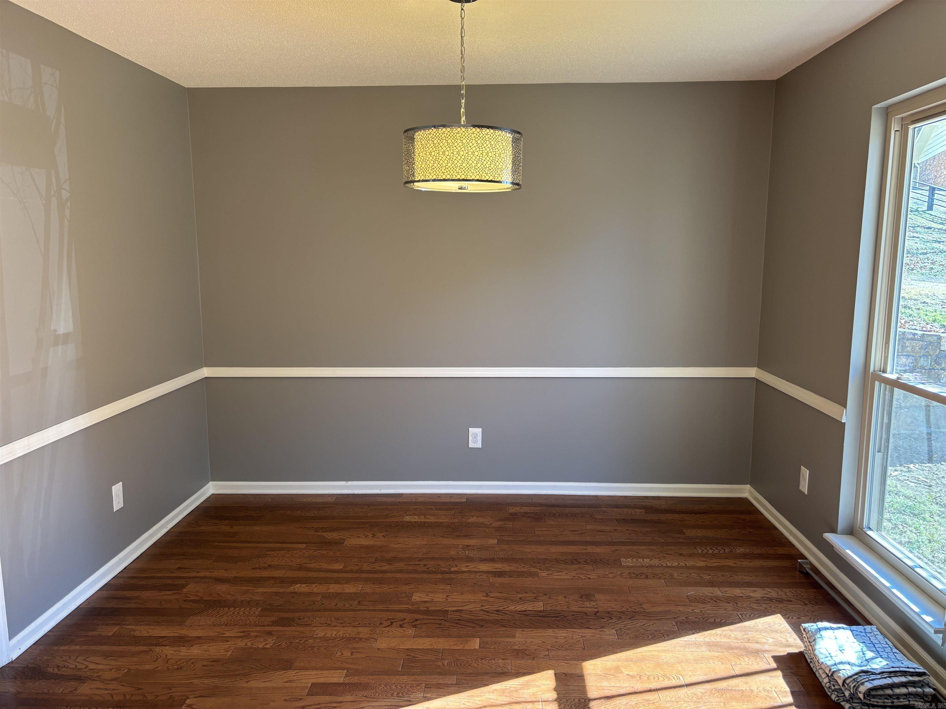 6 Castle Hill Court Little Rock, AR 72227