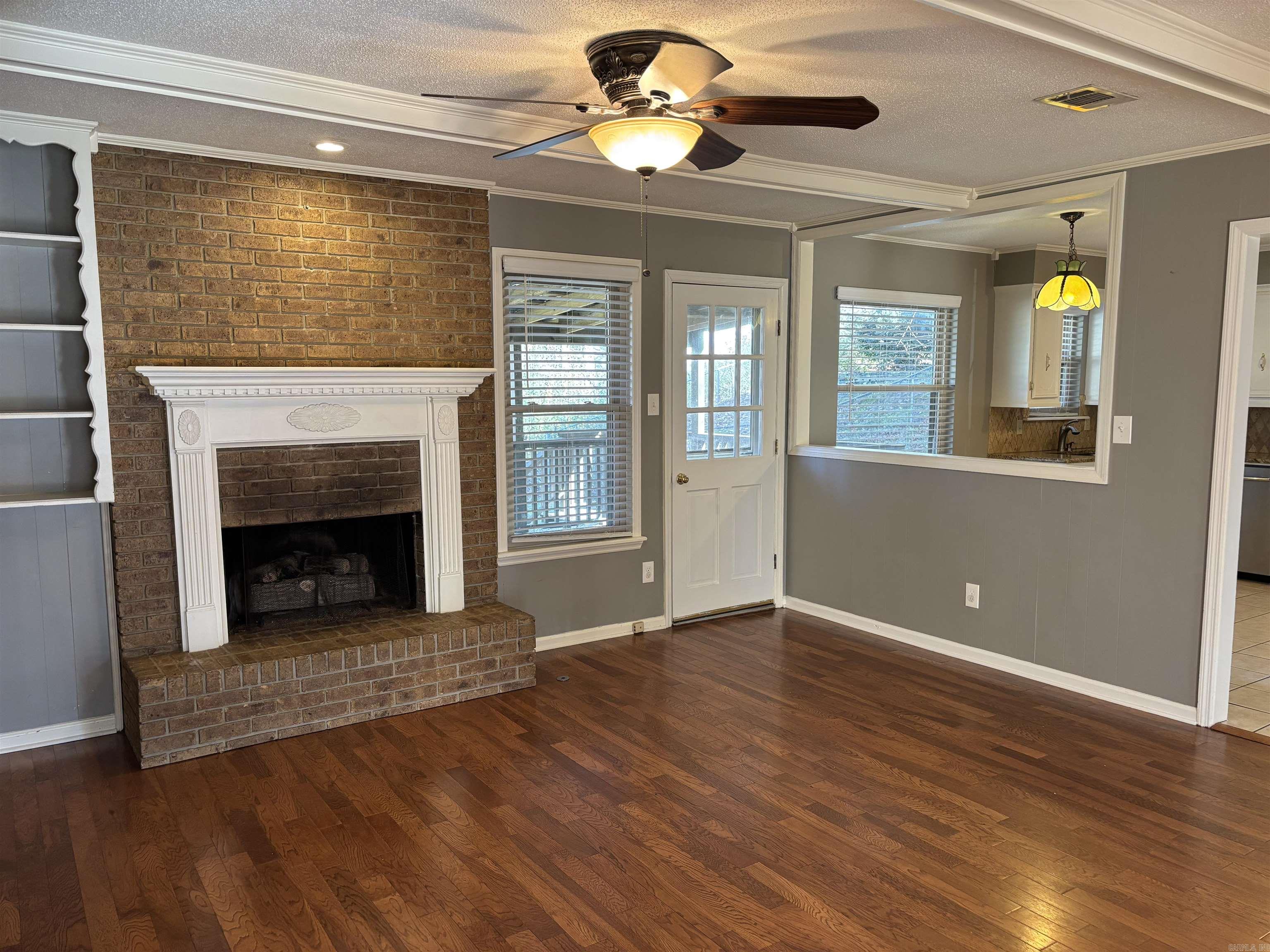 6 Castle Hill Court Little Rock, AR 72227