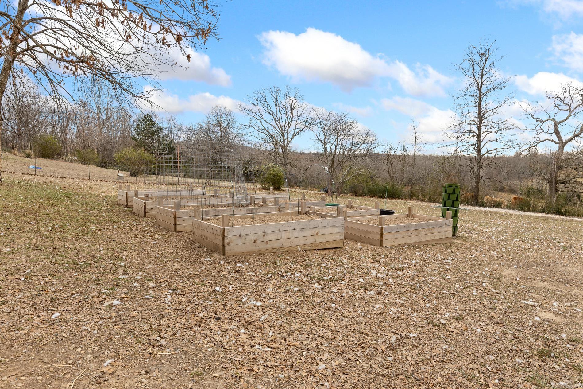 15740 N Hwy 7  Lead Hill, AR