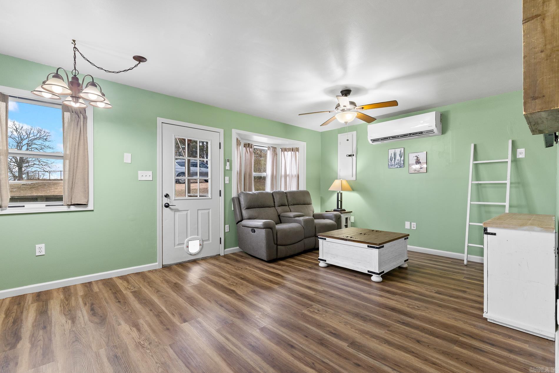 15740 N Hwy 7  Lead Hill, AR