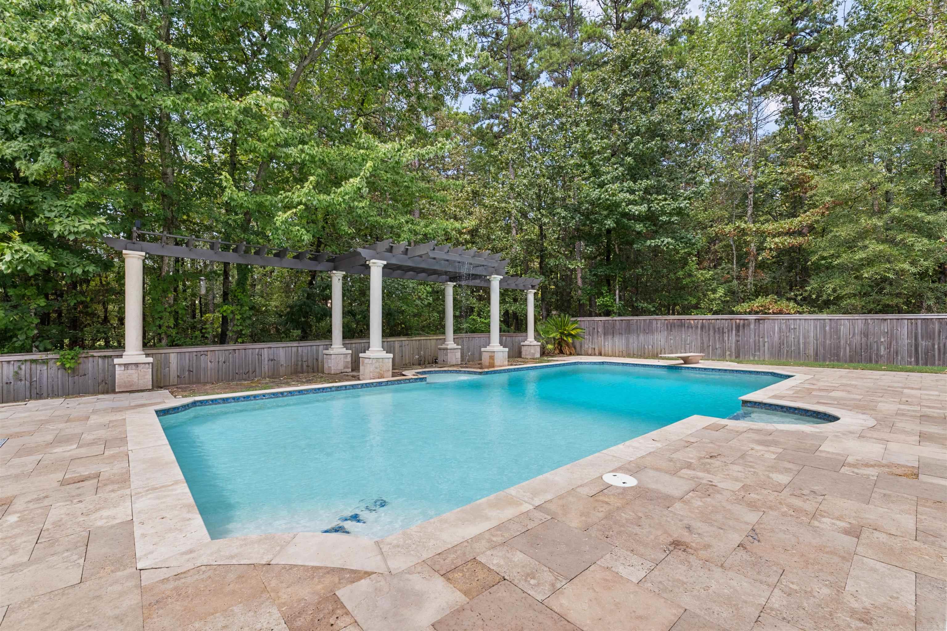 4 Sologne  Little Rock, AR