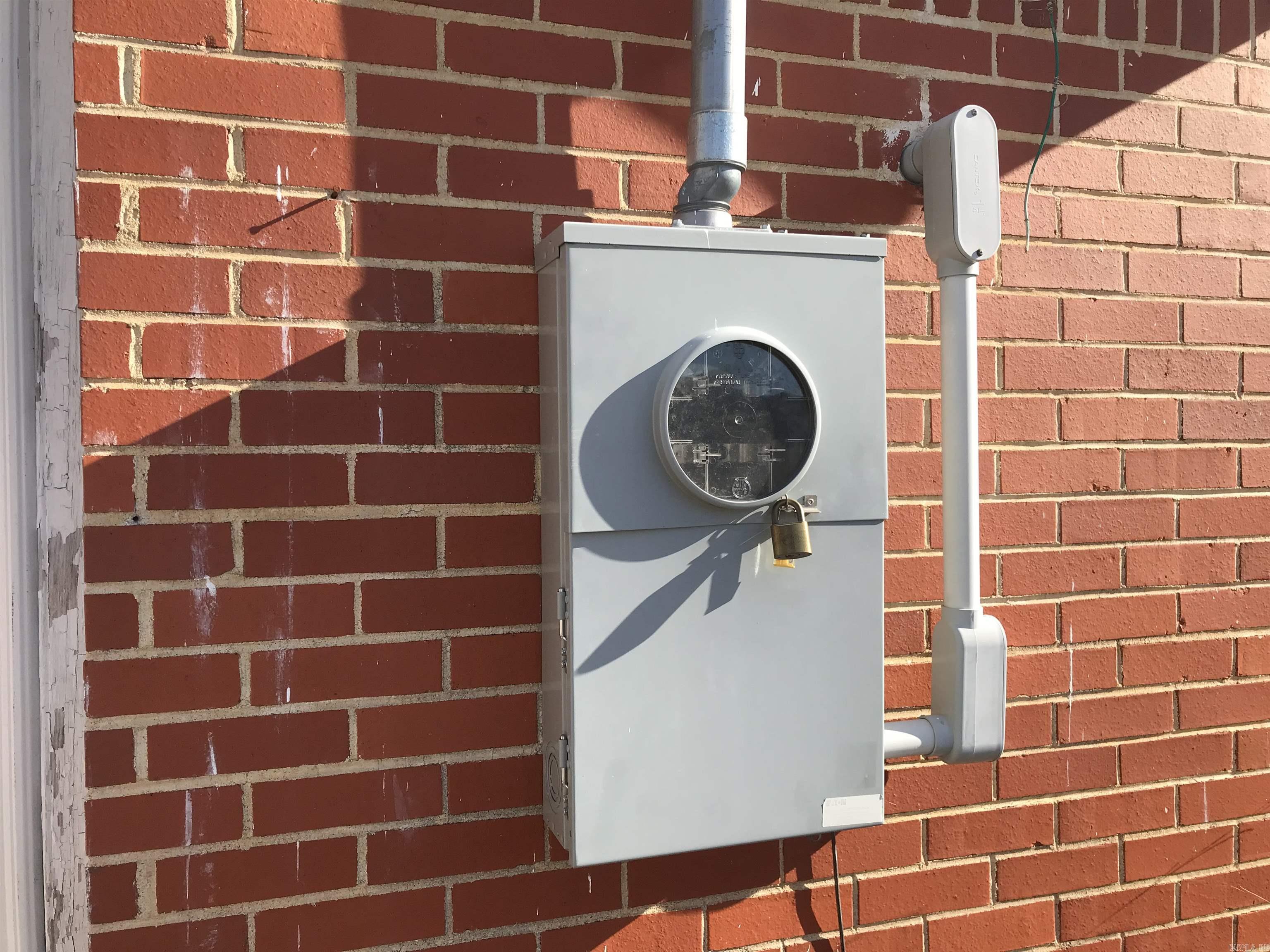 2412 S Camden  Pine Bluff, AR