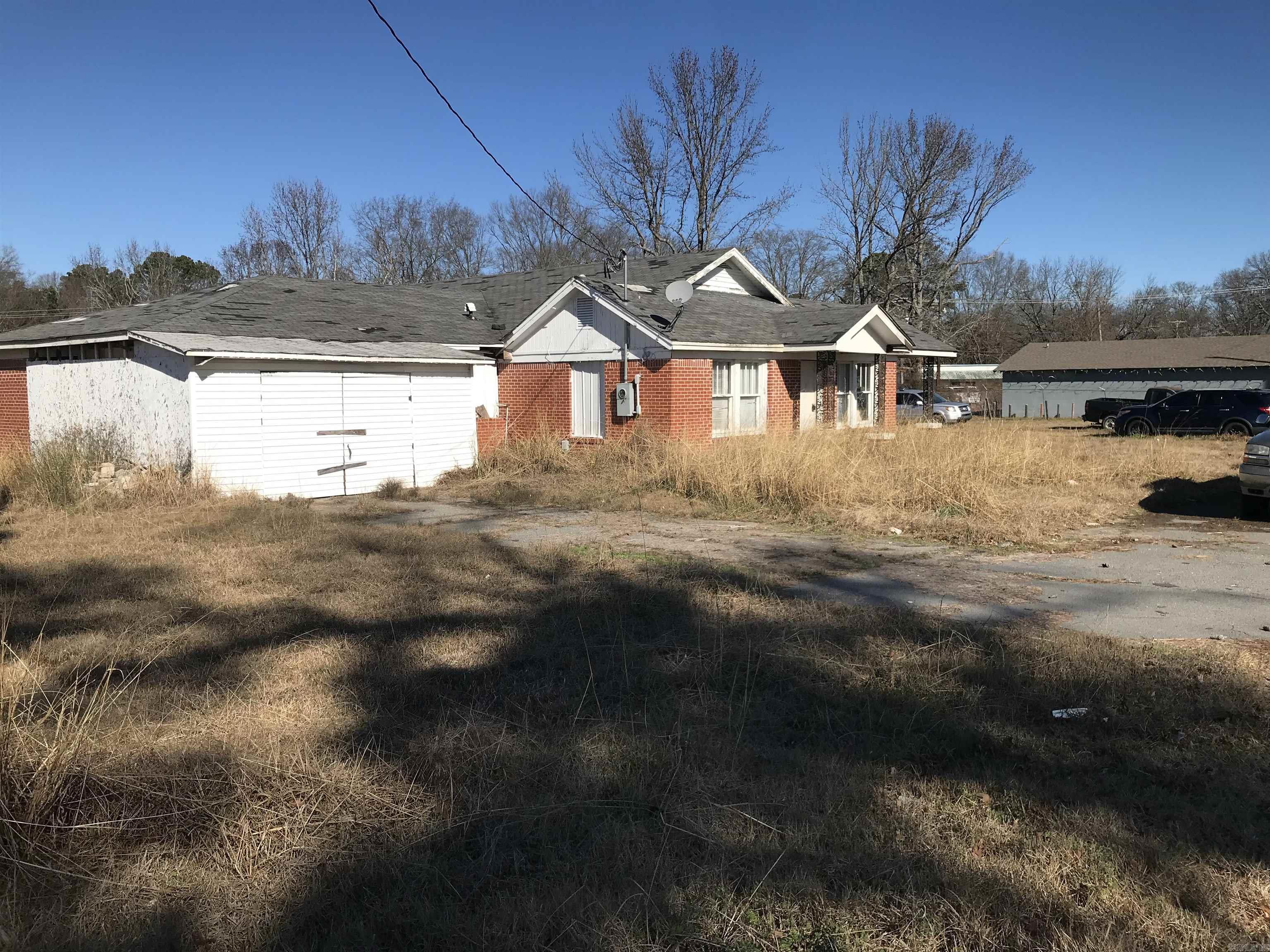 2412 S Camden  Pine Bluff, AR