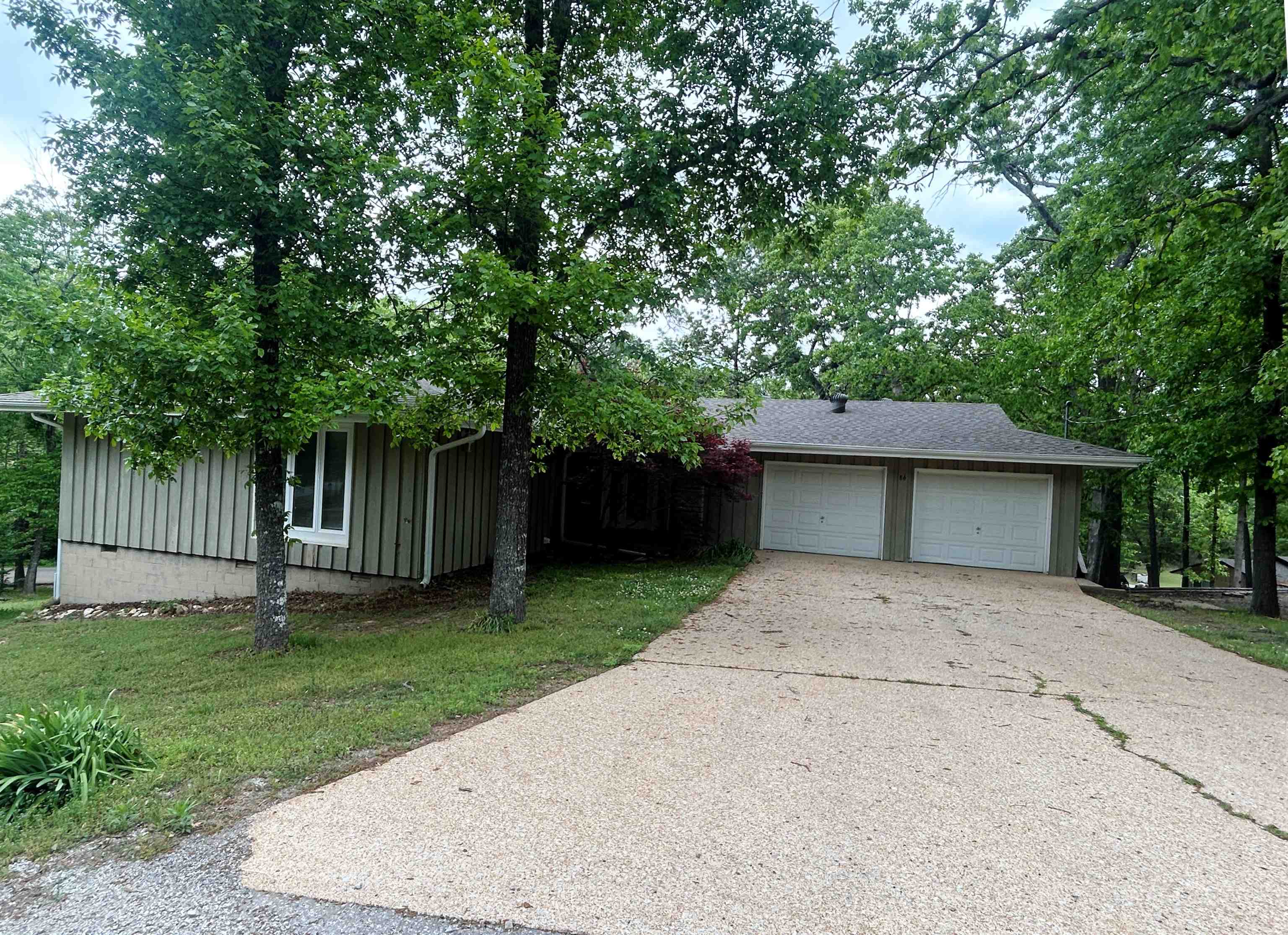 86 Cherokee Road Cherokee Village, AR 72529