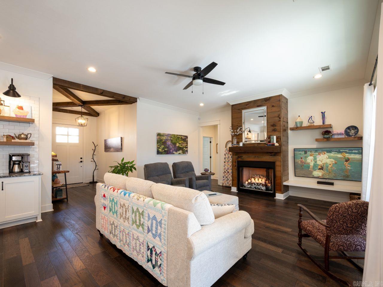 9237 Cliffside Sherwood, AR 72120