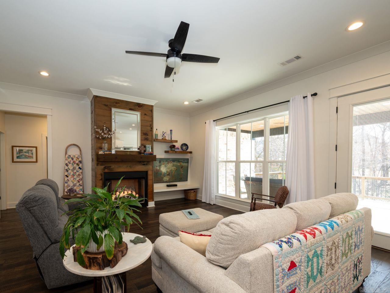 9237 Cliffside Sherwood, AR 72120