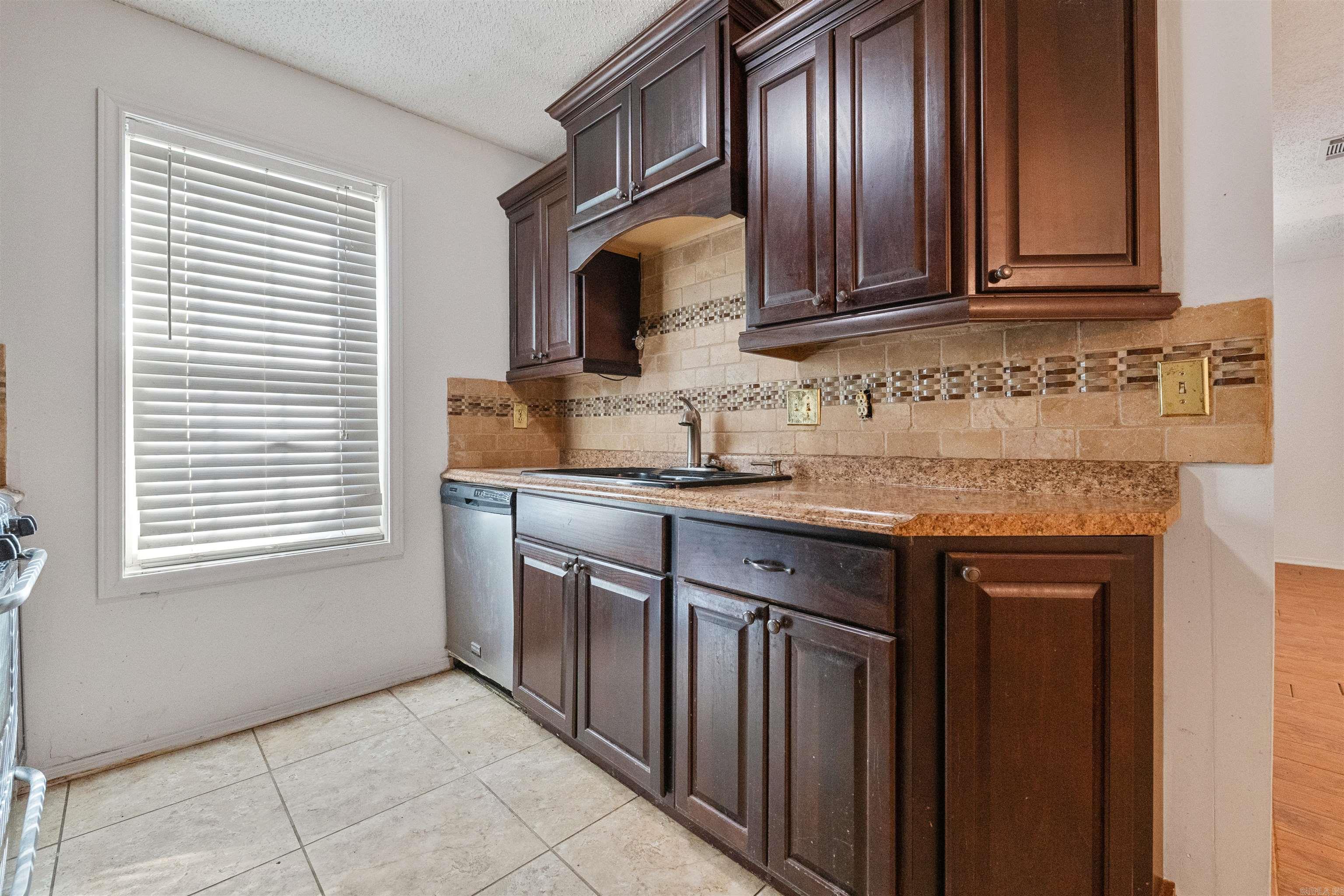 7 Sweet Rose  North Little Rock, AR