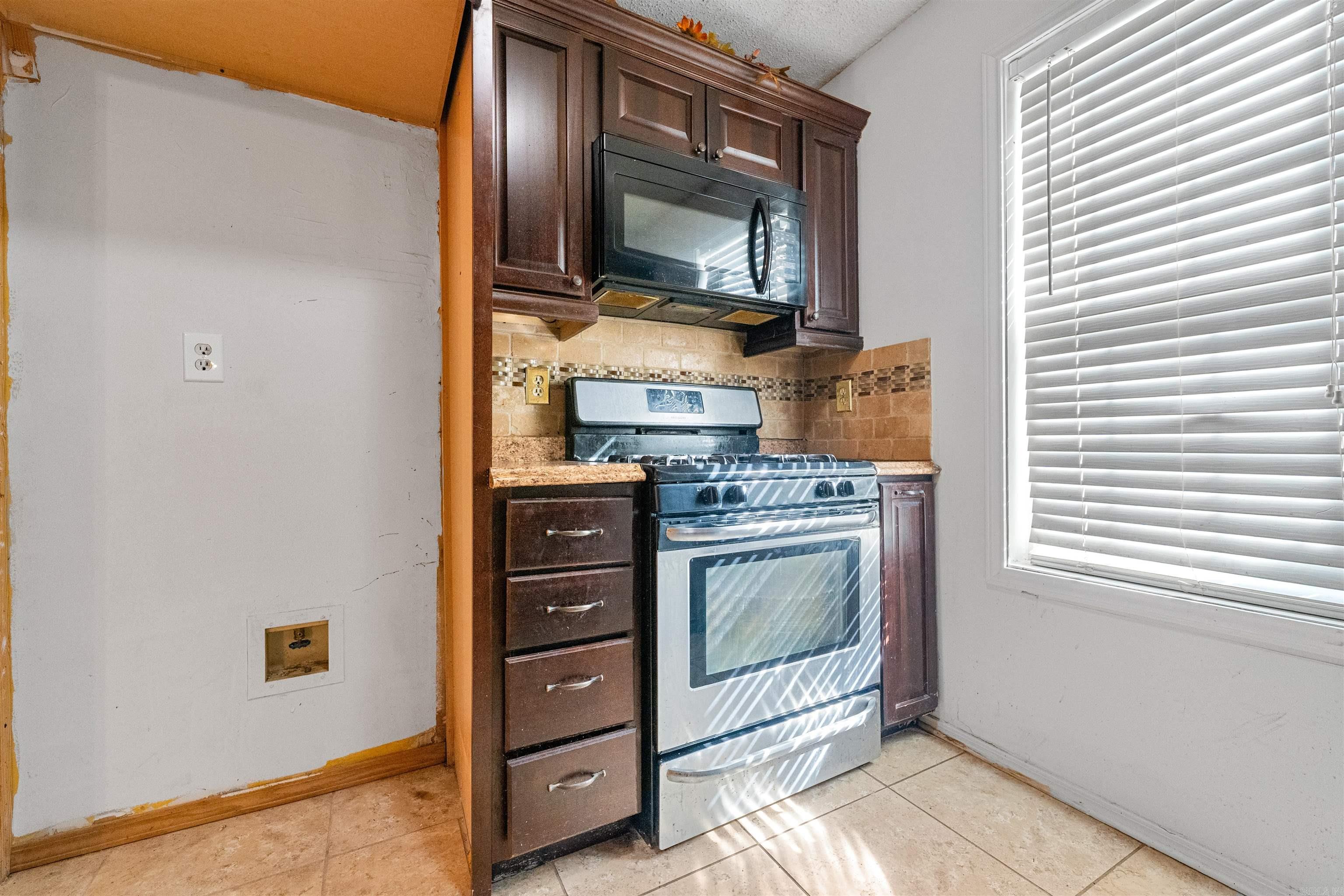 7 Sweet Rose  North Little Rock, AR