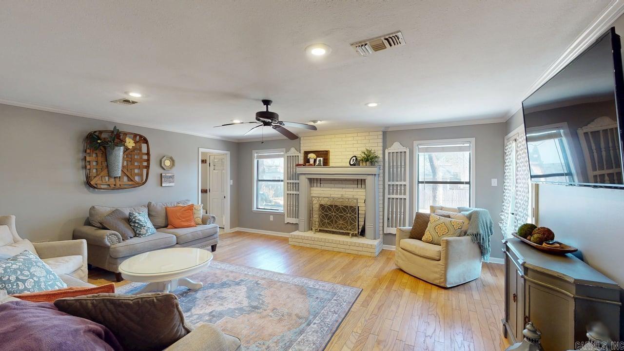 304 Country Club Conway, AR 72034