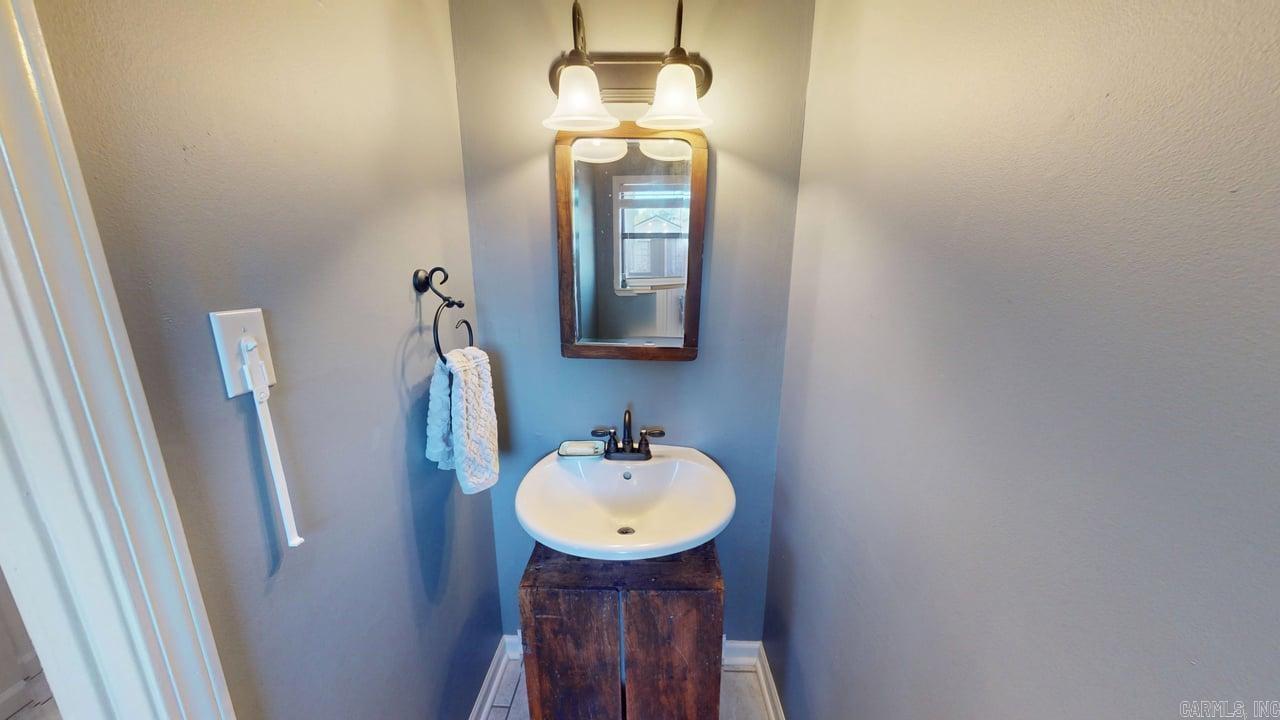 304 Country Club Conway, AR 72034