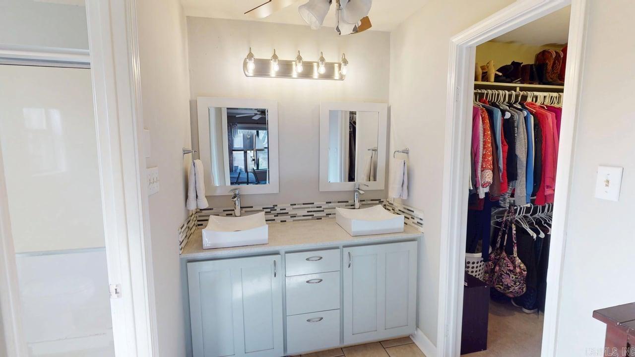 304 Country Club Conway, AR 72034