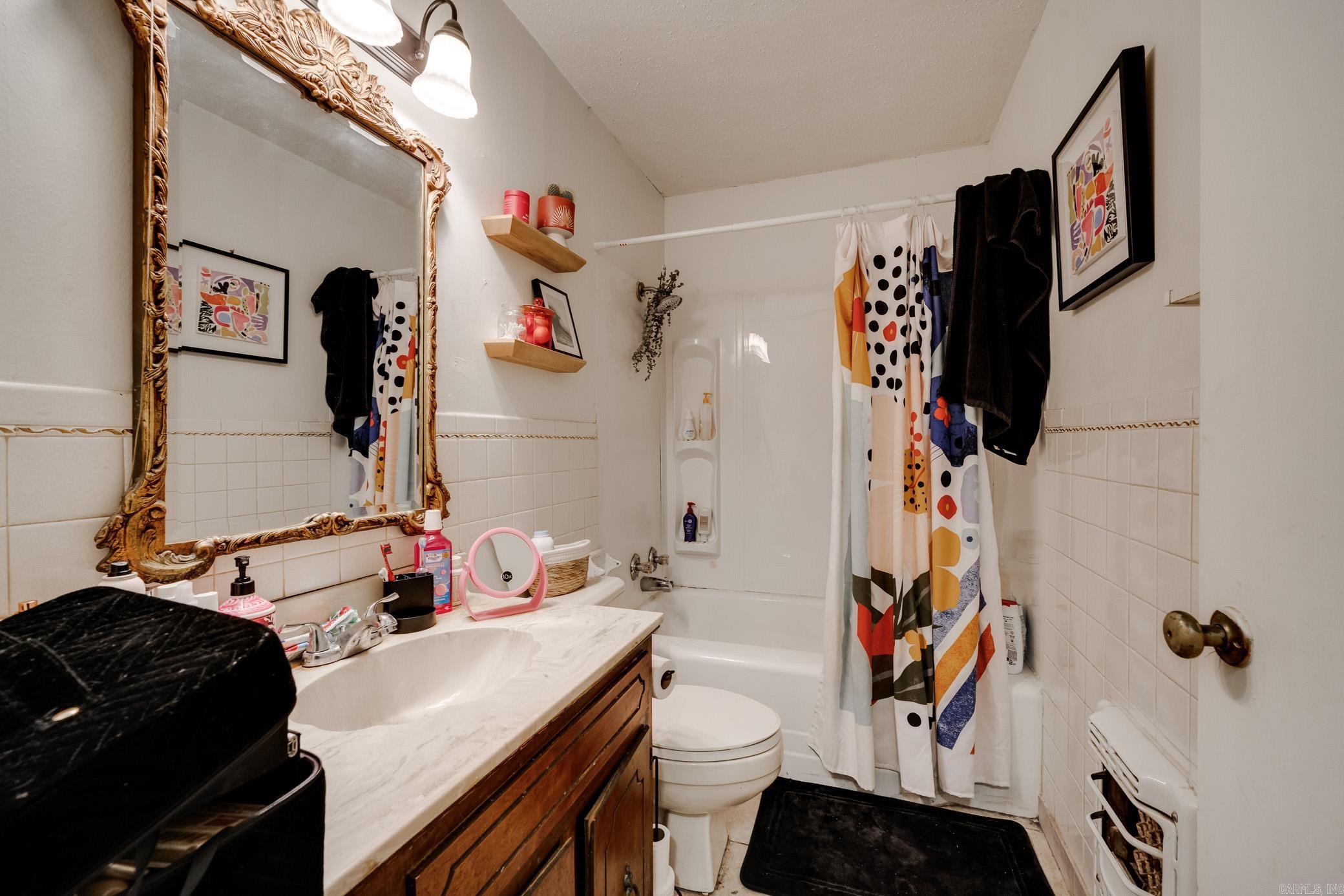 819 & 821 Center  Conway, AR