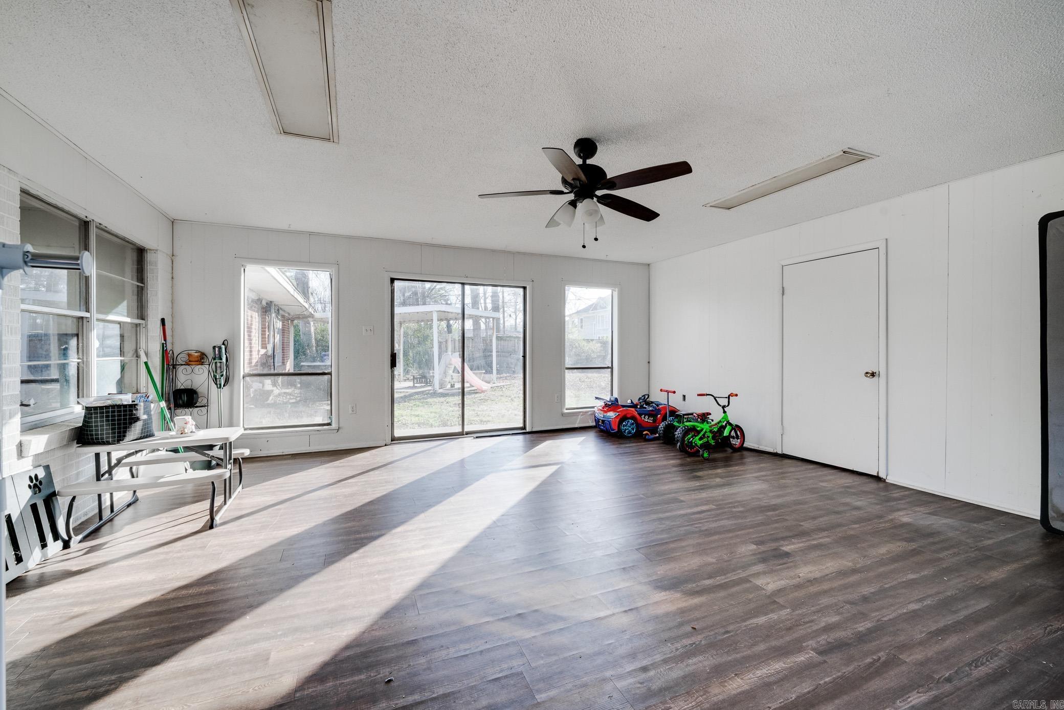 819 & 821 Center  Conway, AR