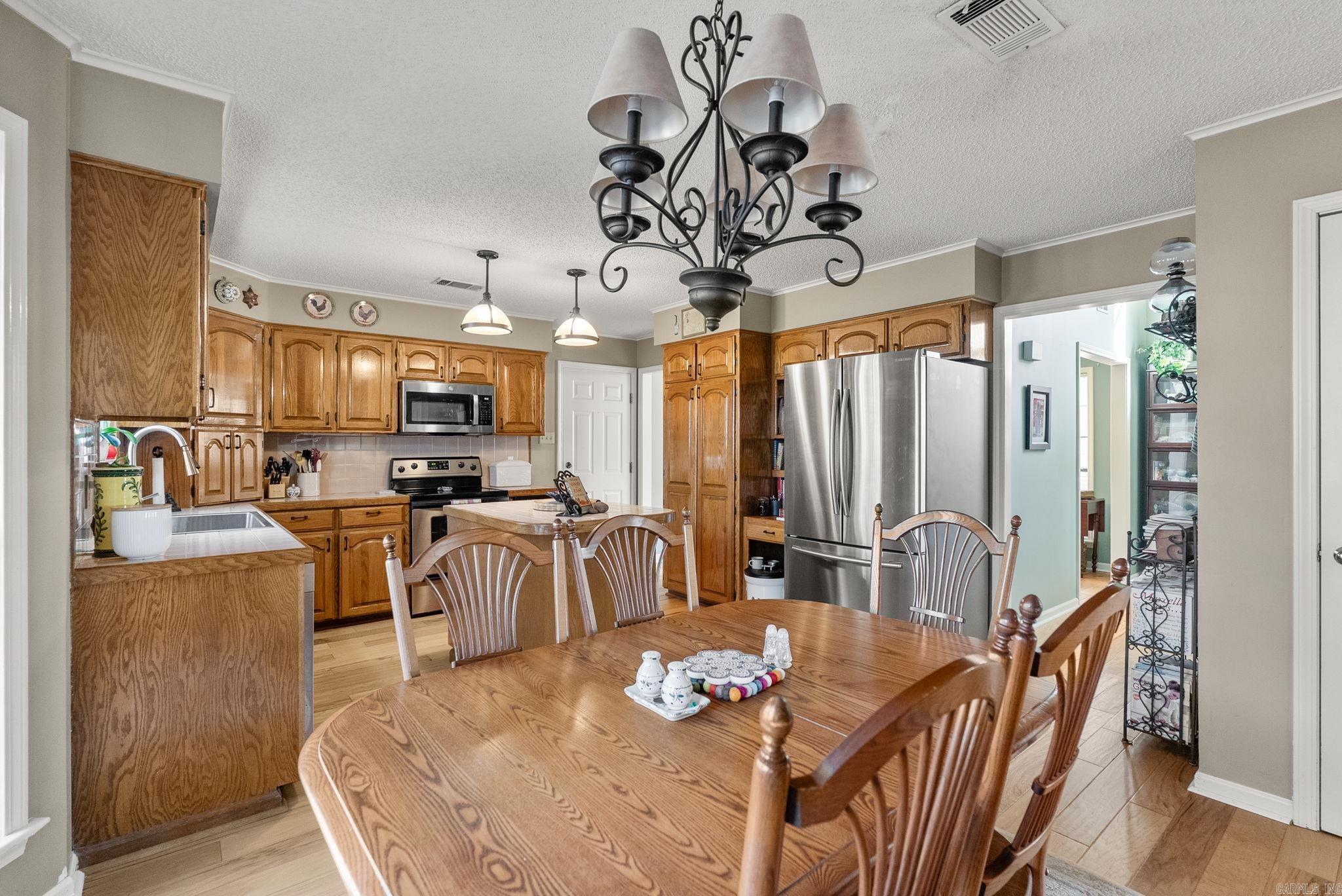 9 Yazoo Circle Maumelle, AR 72113