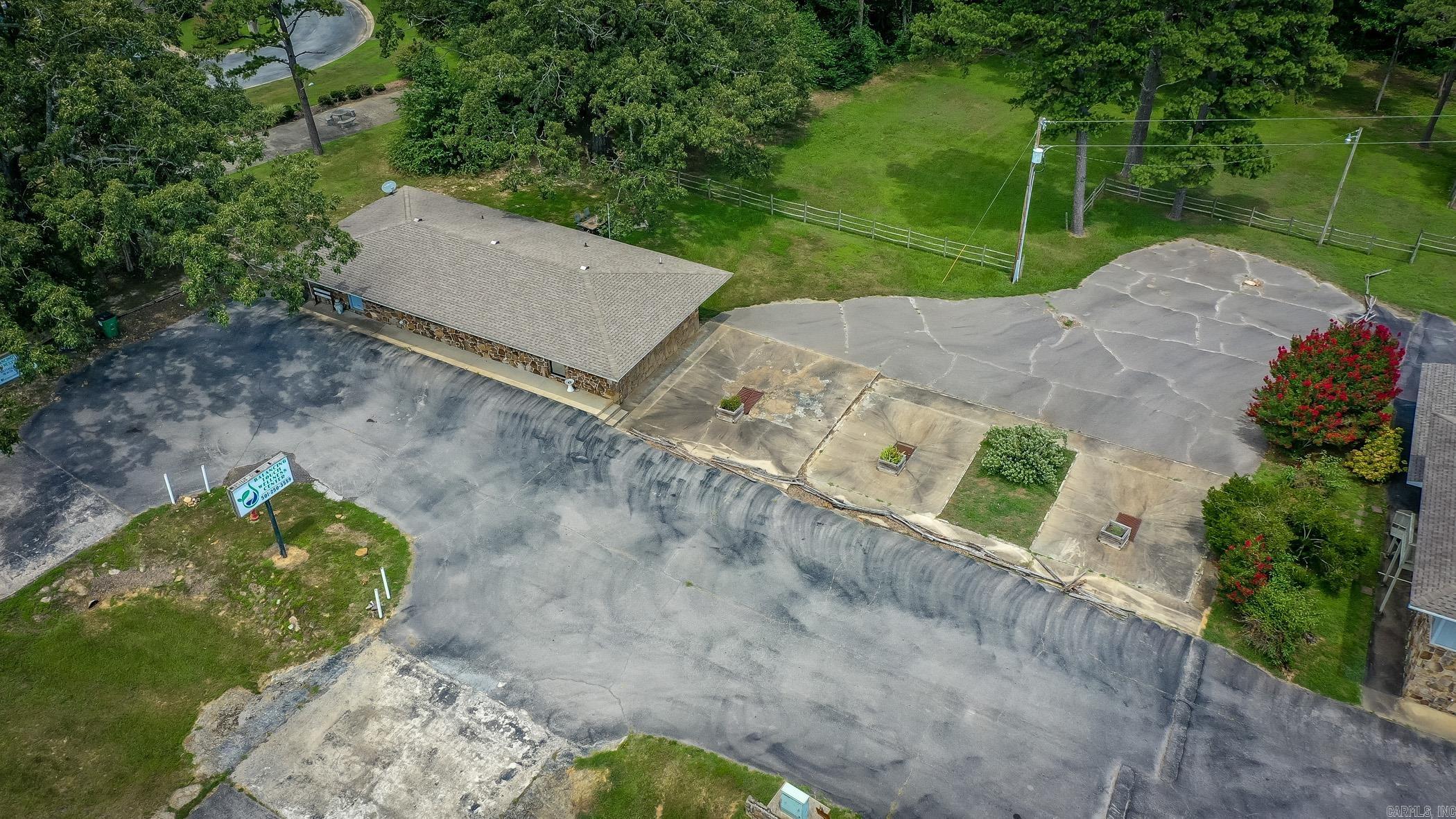 8452 Edgemont  Greers Ferry, AR