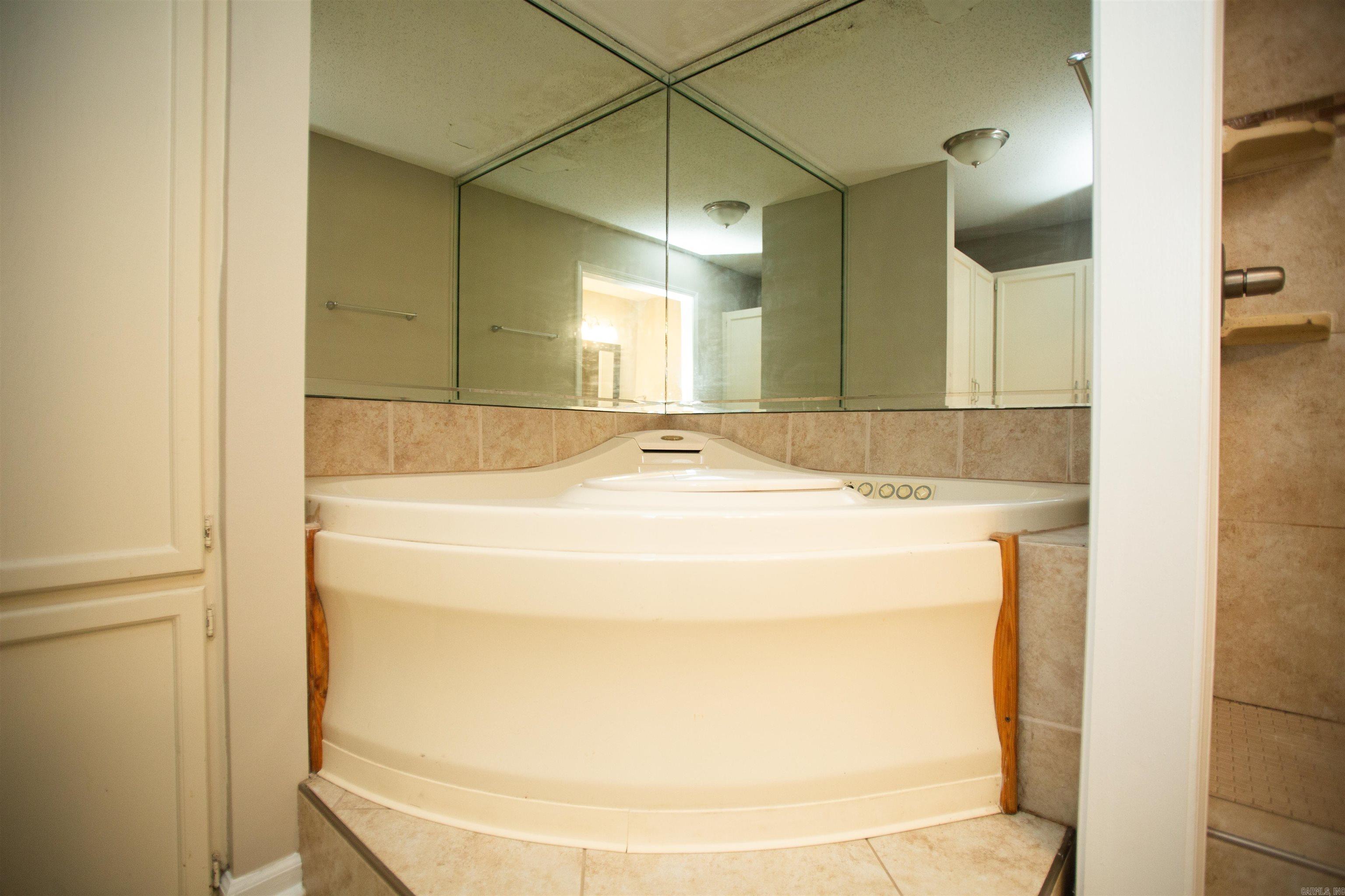 10 Willow Oak  Maumelle, AR