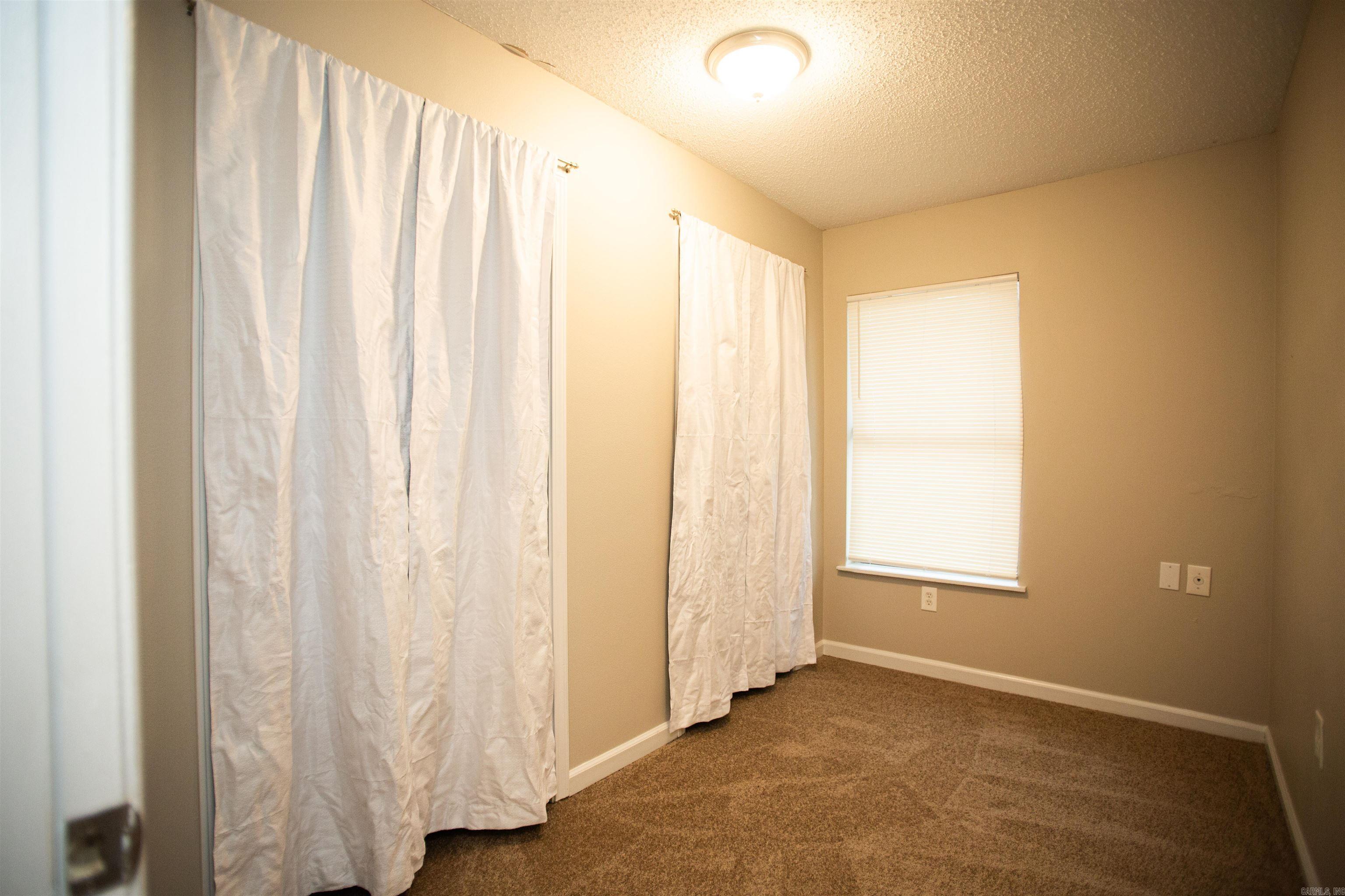 10 Willow Oak  Maumelle, AR