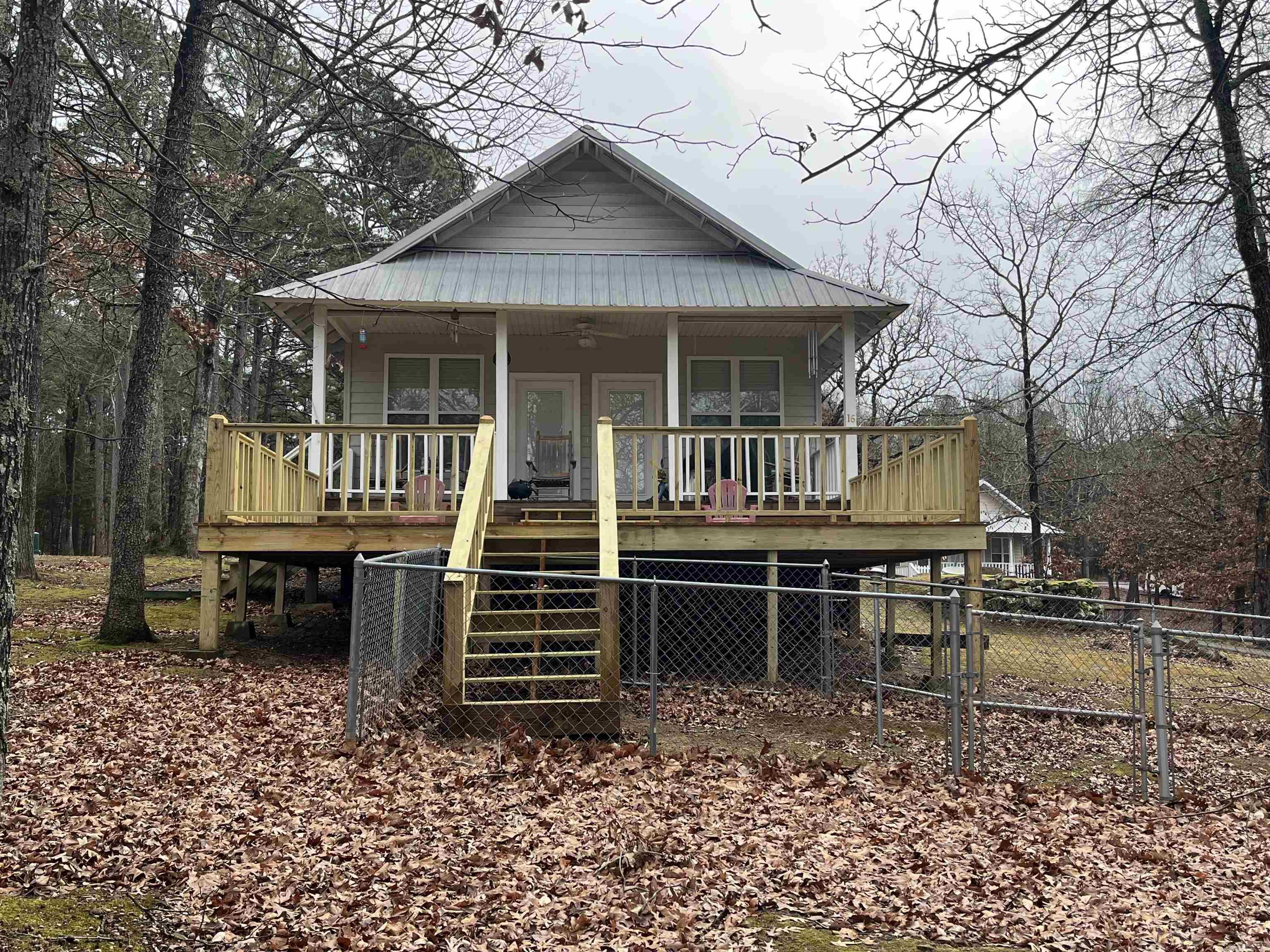 16 Sunset Dr. Greers Ferry, AR 72067